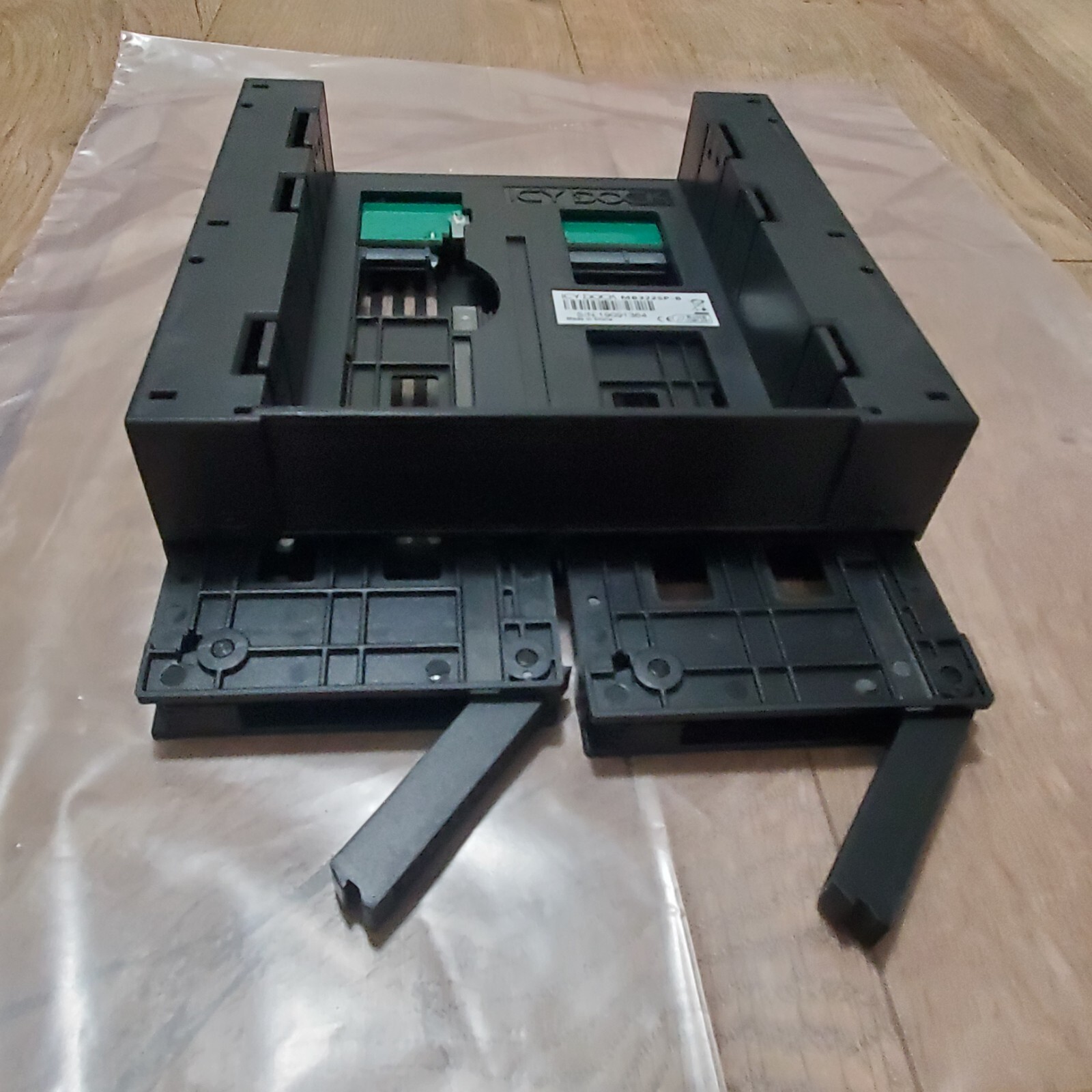 MB322SP-B ICY DOCK Mobile Rack 2x 2.5" SAS/SATA/HDD/SSD to 5.25" HDD Caddy Tray