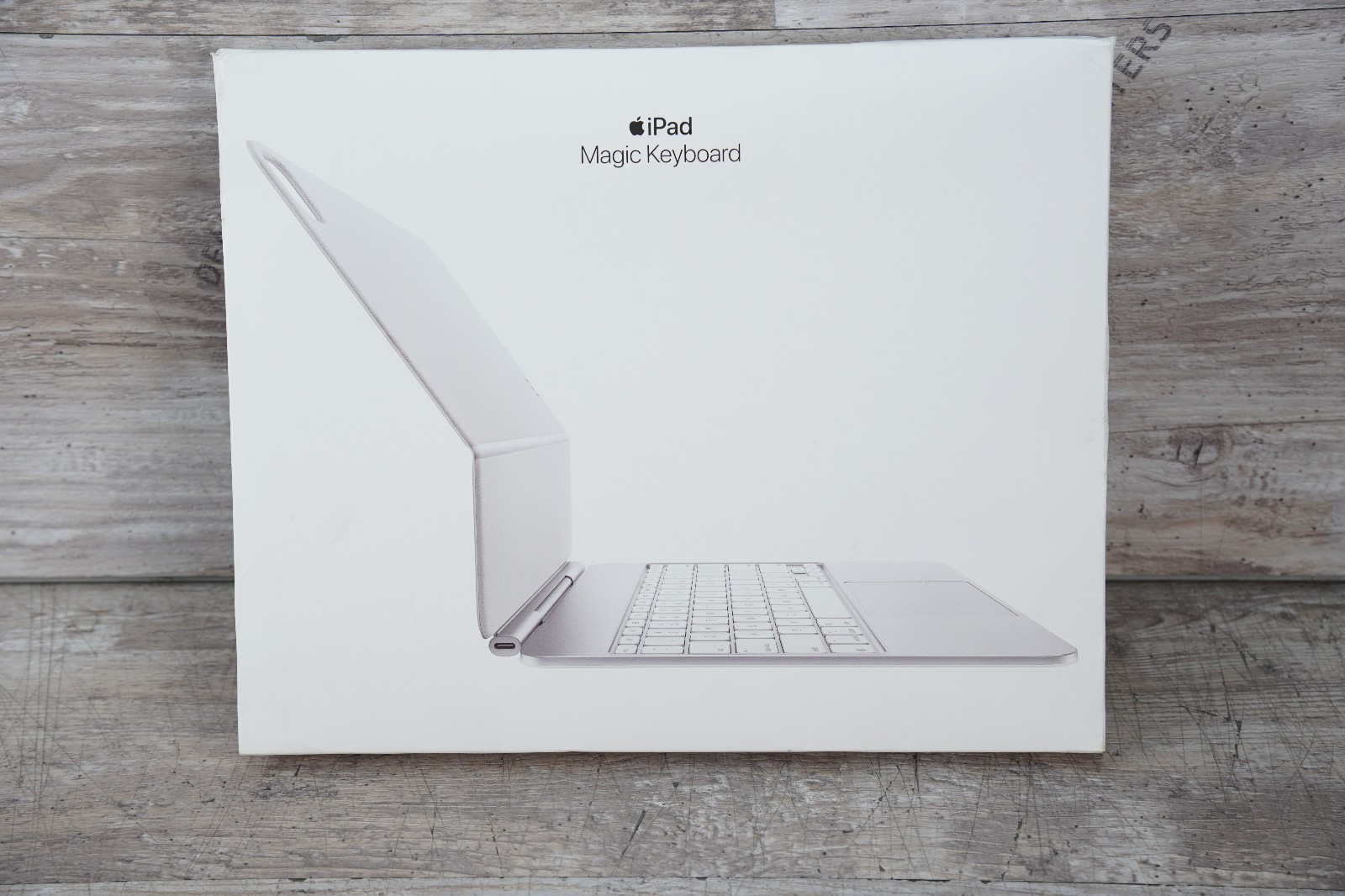 Apple Magic Keyboard for iPad Pro 13‑inch- (M5) White (MWR43LL/A) SEALED