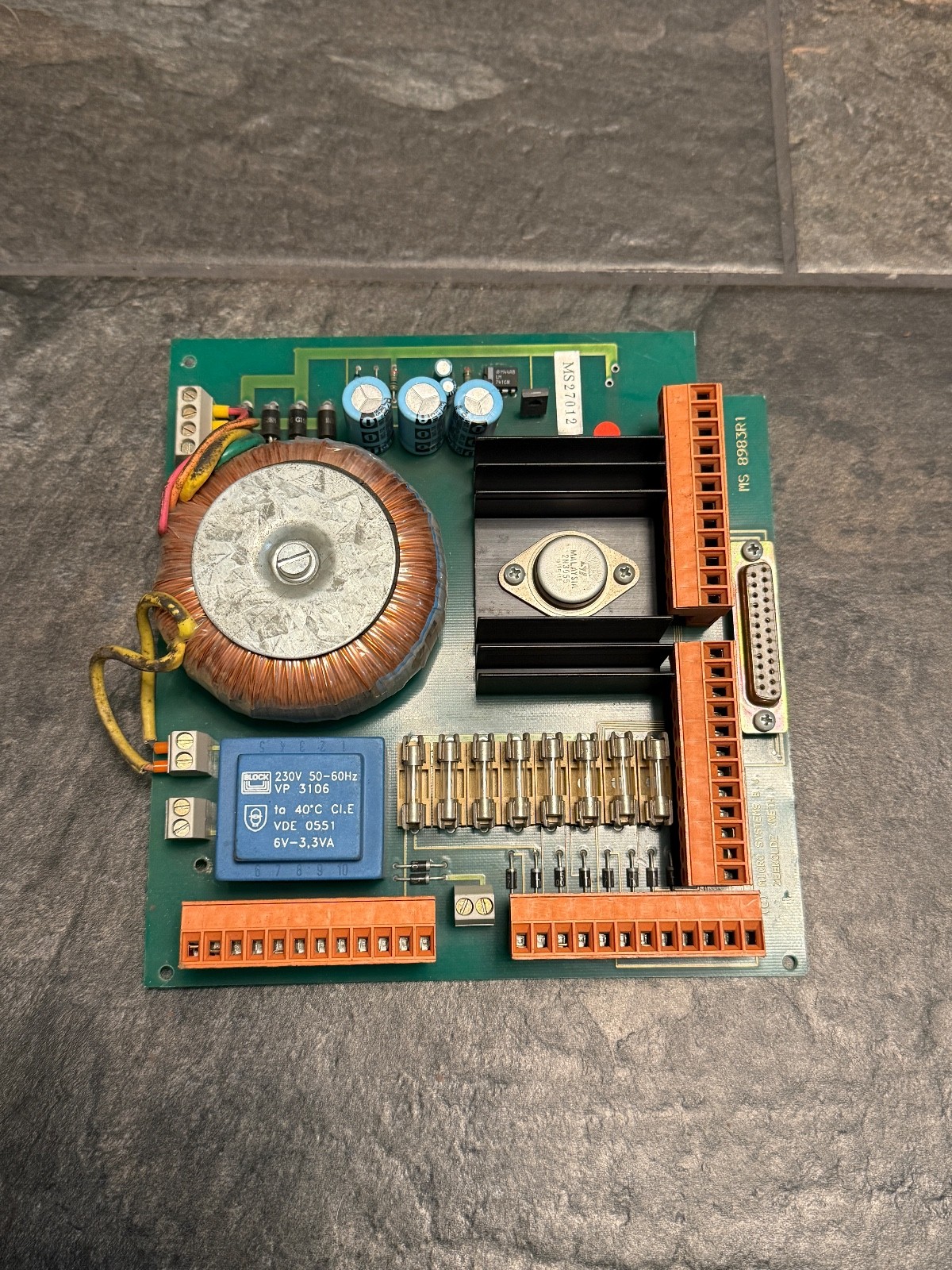 MSI MICRO SYSTEMS B.V. MS 8983R1 Server Board Neuwertig