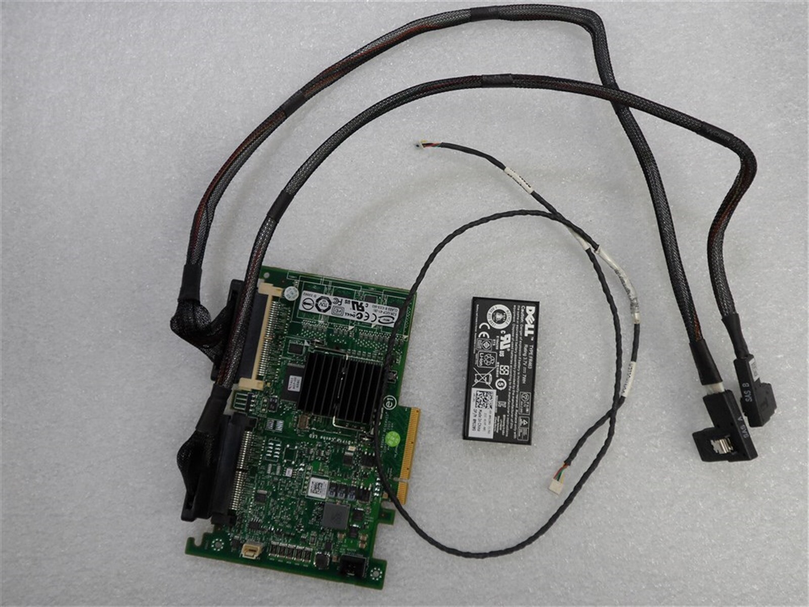 DELL POWEREDGE R515 8 DELL PERC 6I SAS SATA 3Gb/s 256MB RAID BATTERY & CABLES