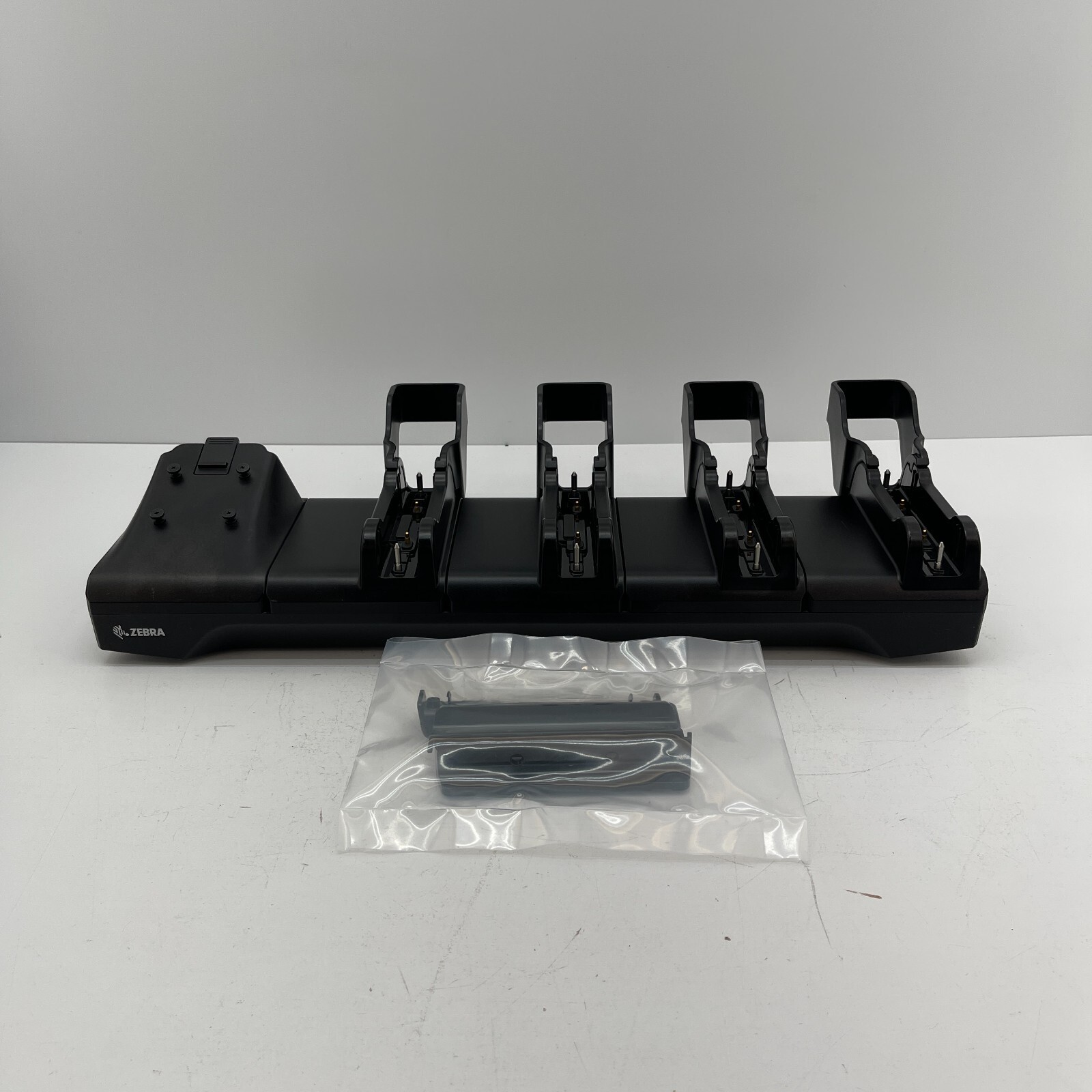 Zebra Sharecradle-MC CRD-ET5X-SE4C01-01 4-Slot  Charging Cradle No AC Adapter
