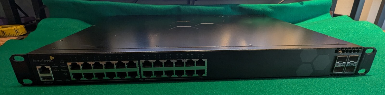 Aerohive SR2024P 24 Port Network Switch