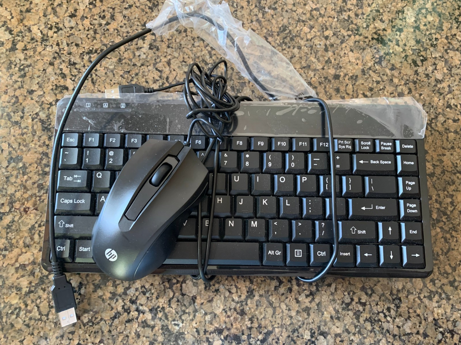 Perixx PERIBOARD-409U USB Mini Keyboard, Black, US English Layout + HP Mouse