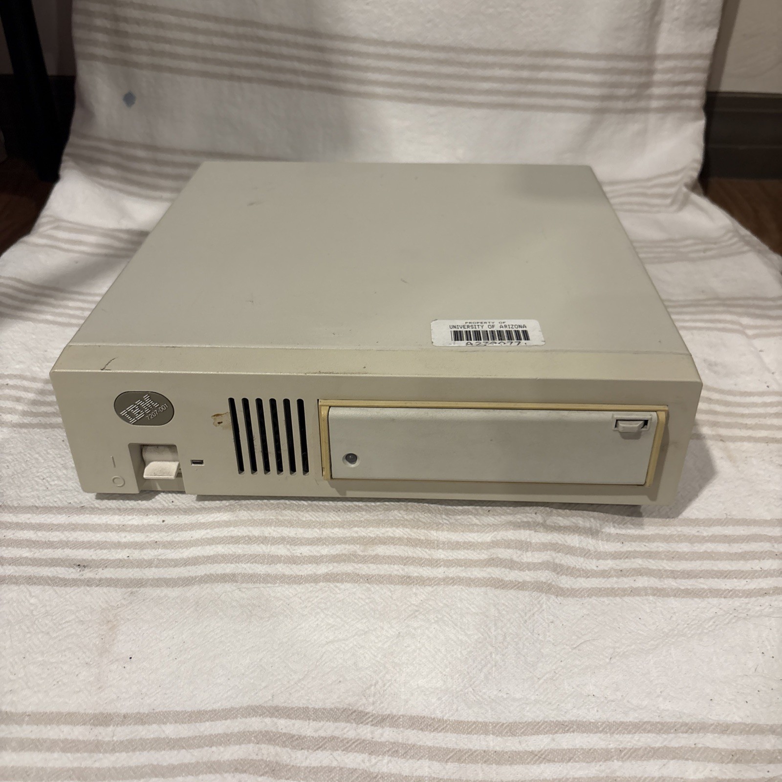 IBM Type 7207-001  External Tape Drive, 7207-001