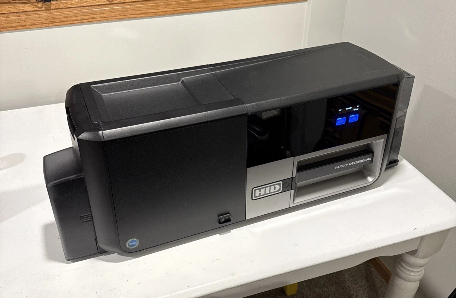 HID DTC5500LMX - ID Card Printer and Laminator - serial C0100290