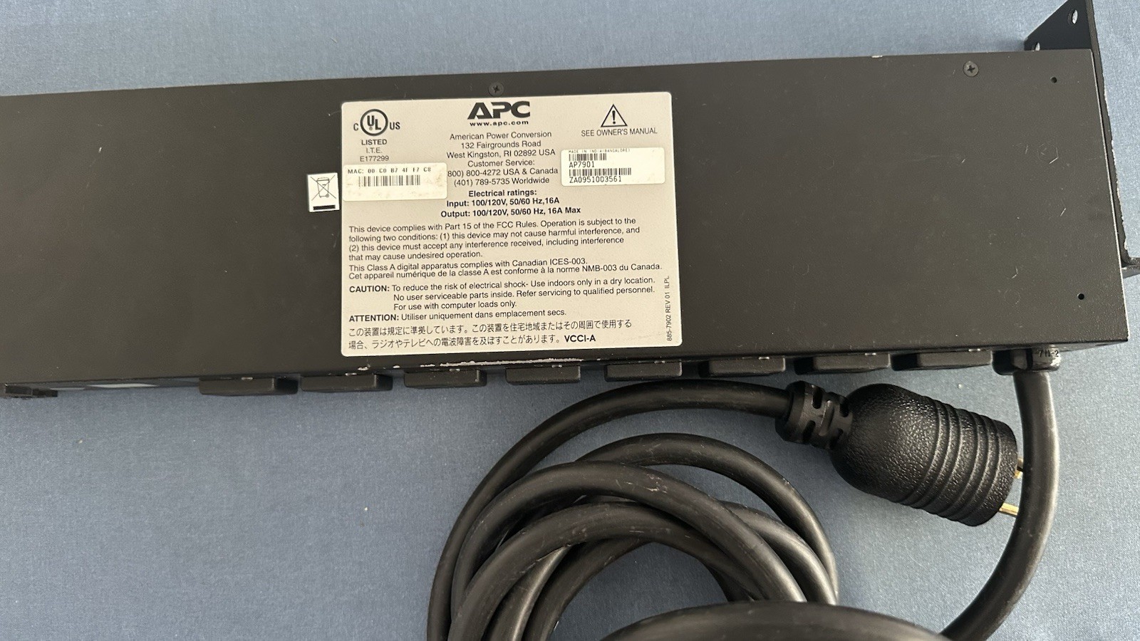 APC AP7901 Switched Rack Mount PDU, 8 Outlets, 100/120V, 16A Remote Controlled