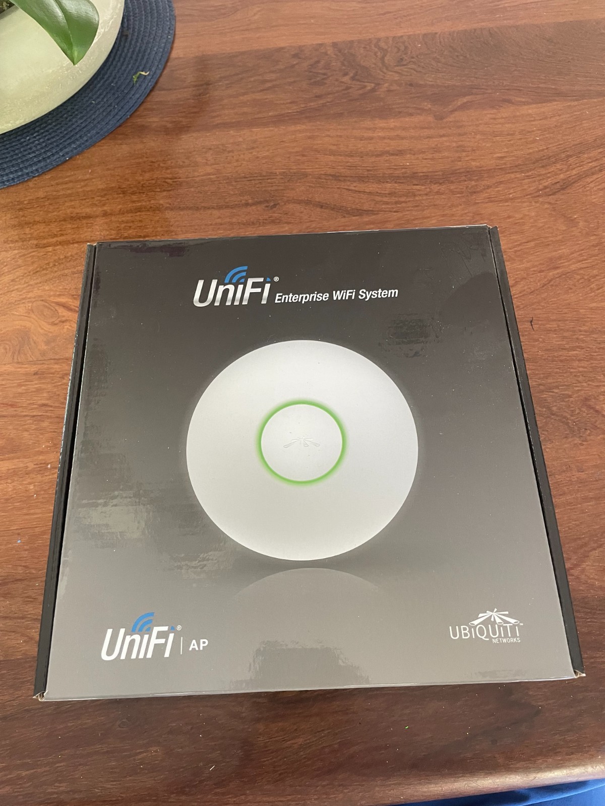 Ubiquiti UniFi Enterprise WiFi System – Brand New In Box – Includes UniFi Contro