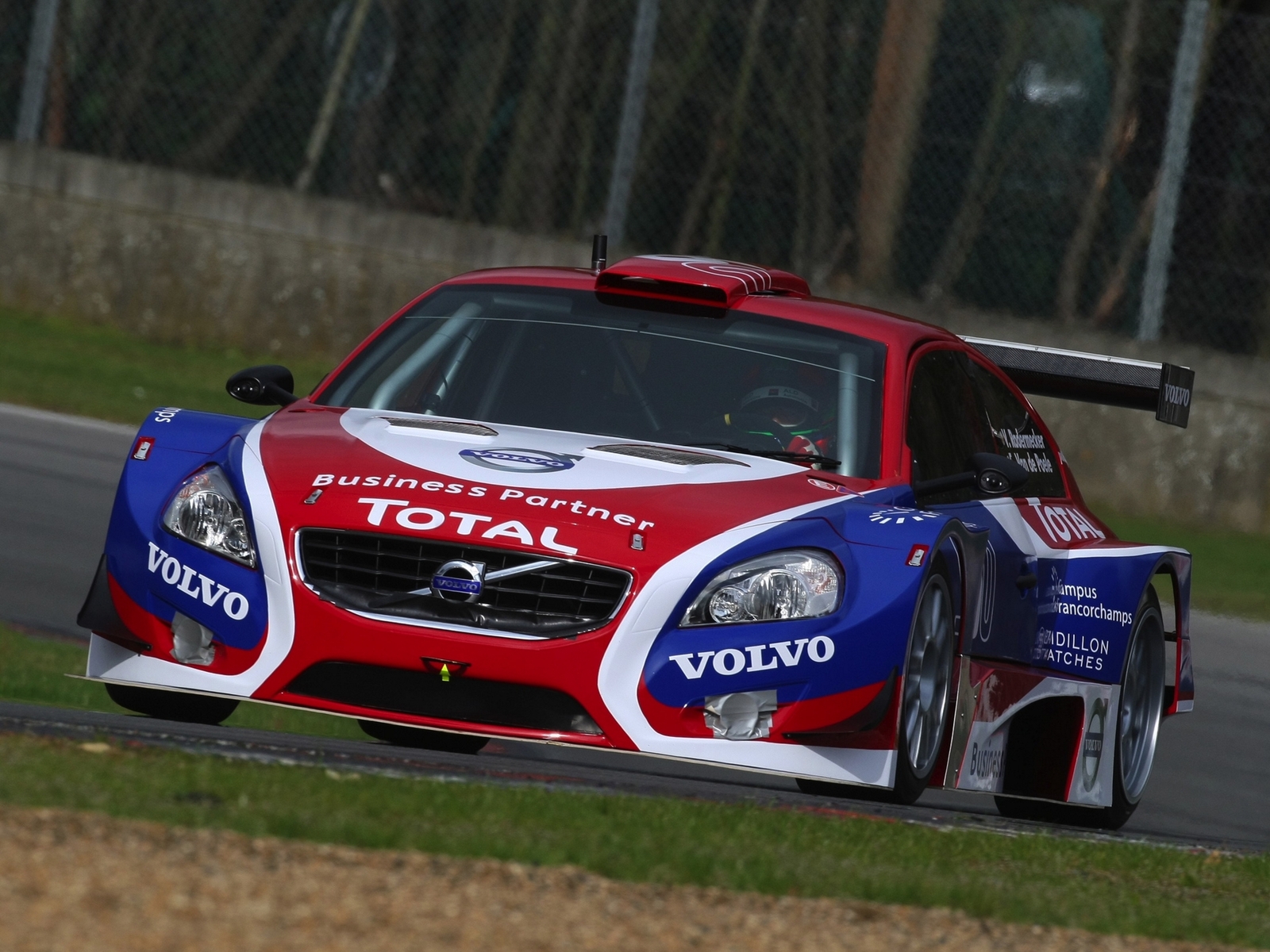 Cars 2010 volvo s60 btcs race Desk Mat Stitched