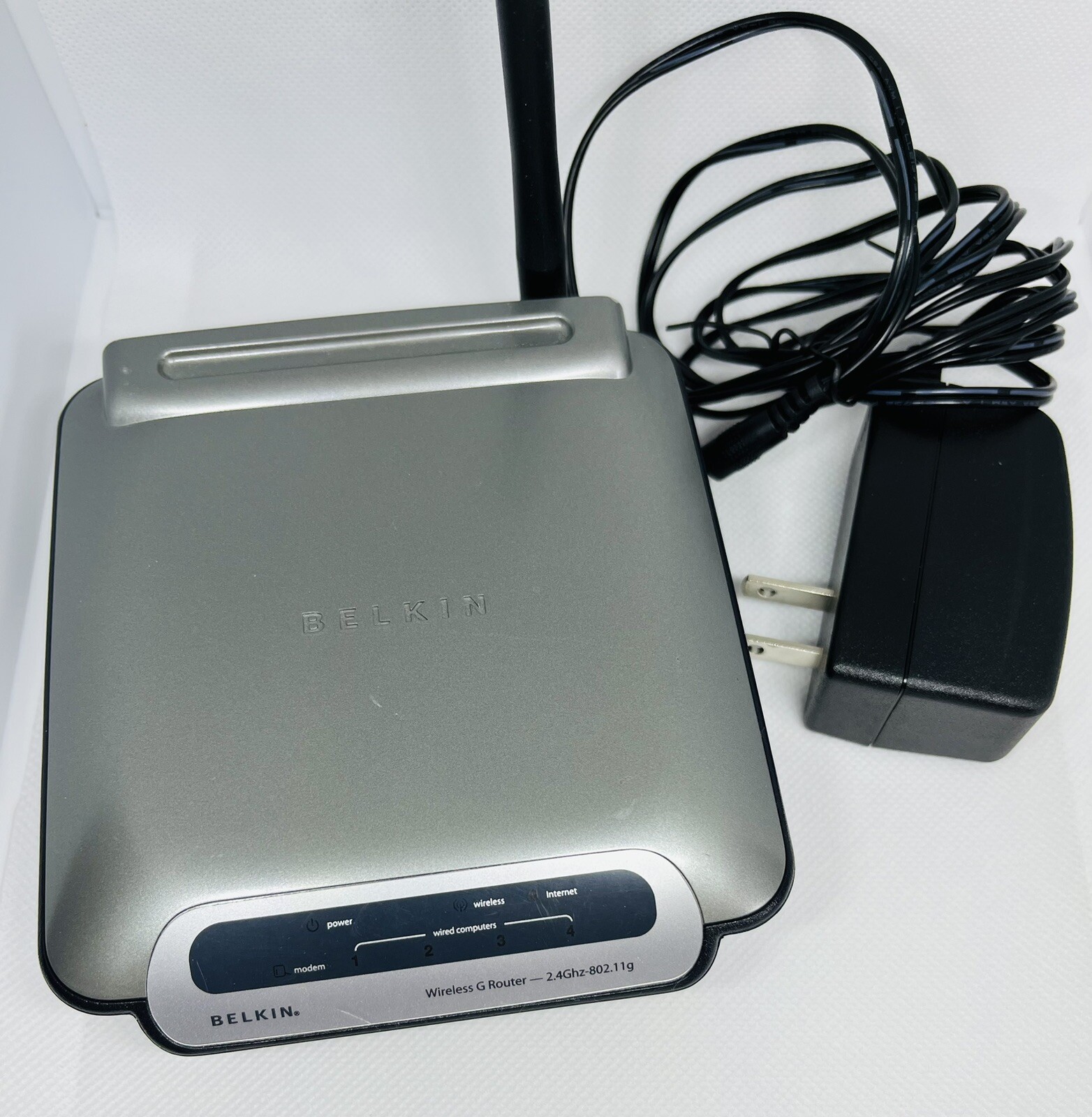 Belkin Mini Wireless G Router ONLY F5D7230-4 2.4 Ghz 802.11g 4-Port Wi-Fi