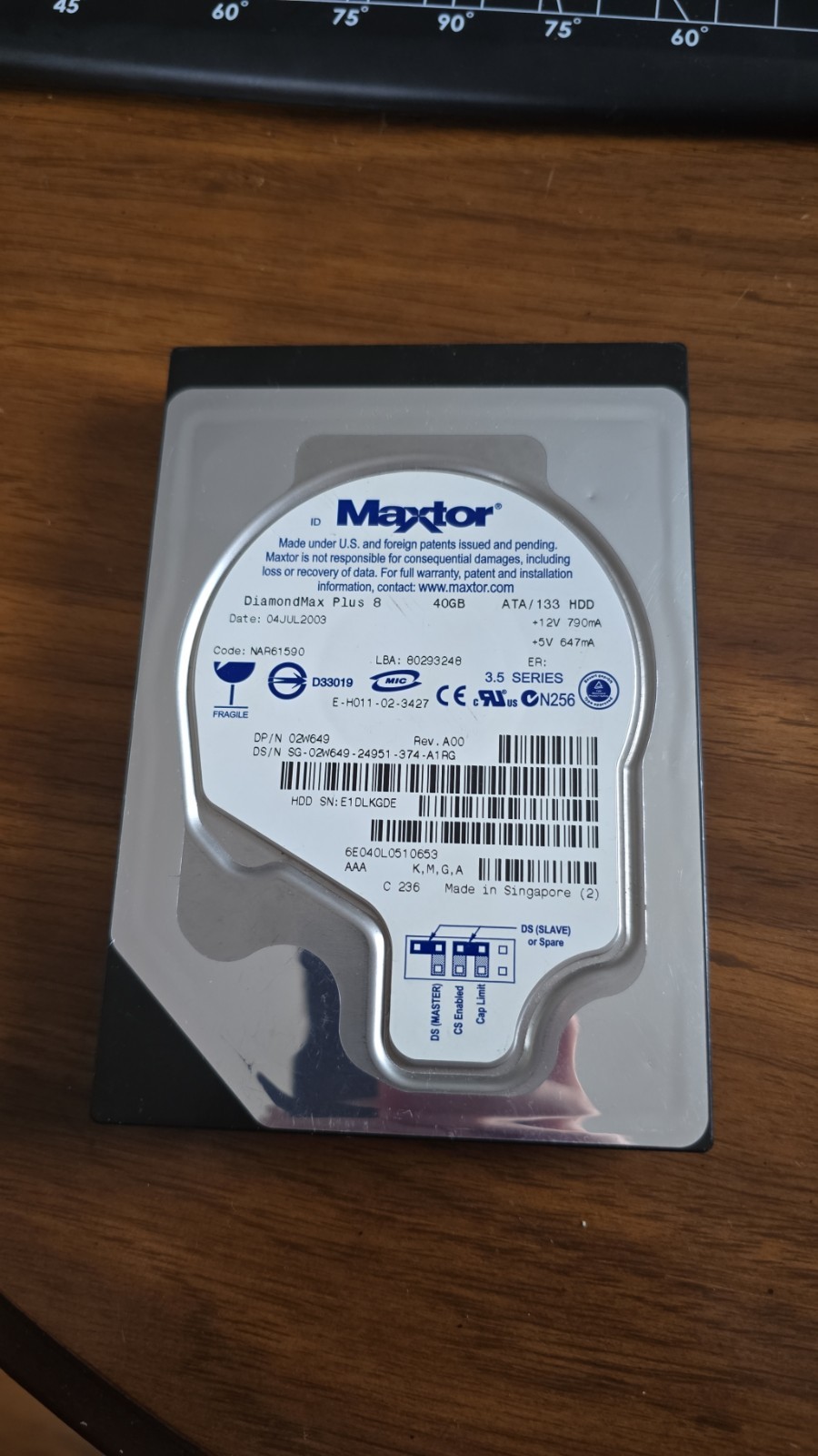 Maxtor  DiamondMax Plus 8 40GB 7200 RPM IDE ATA/133 HDD NAR 61590