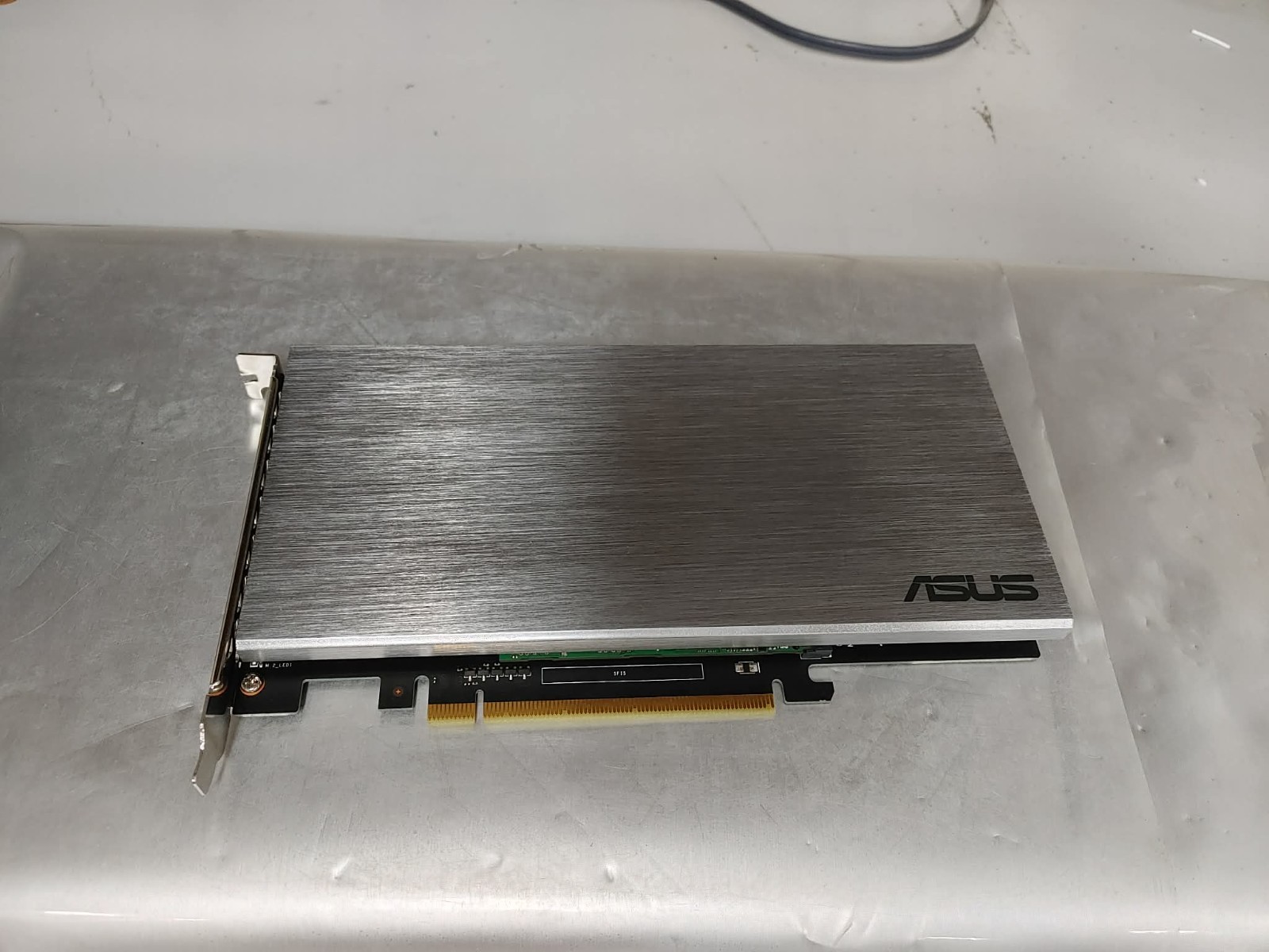 ASUS Hyper M.2 X16 Card PCIe NVMe SSD Expansion Adapter RAID