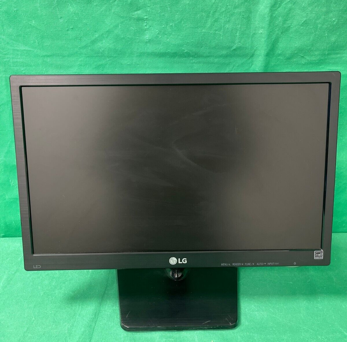 LG 19M37D-B 19" LED Monitor *USED*