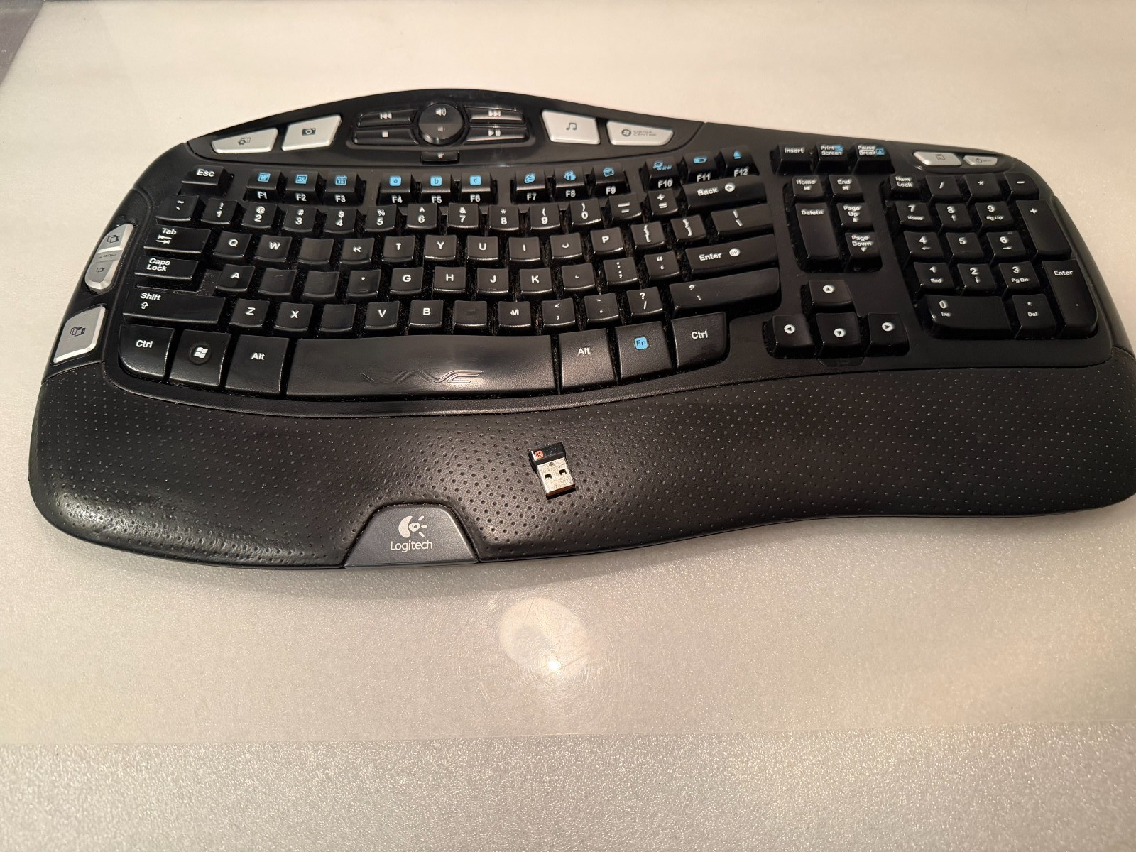 Logitech K350 Wireless Comfort Wave Ergonomic Keyboard W/ UNIFY USB Receiver