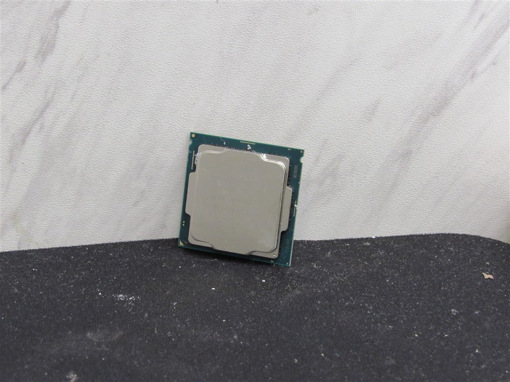 Intel Core i7-8700K 3.7GHz 4.7GHz Turbo 6-Core CPU SR3QR LGA1151 TESTED