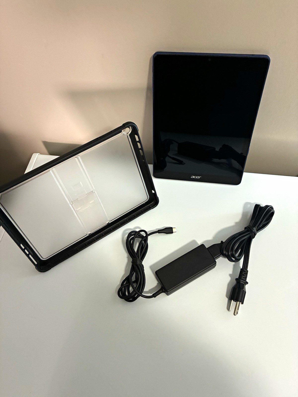 Acer Tab 10 w/ Case Bundle (Tested)