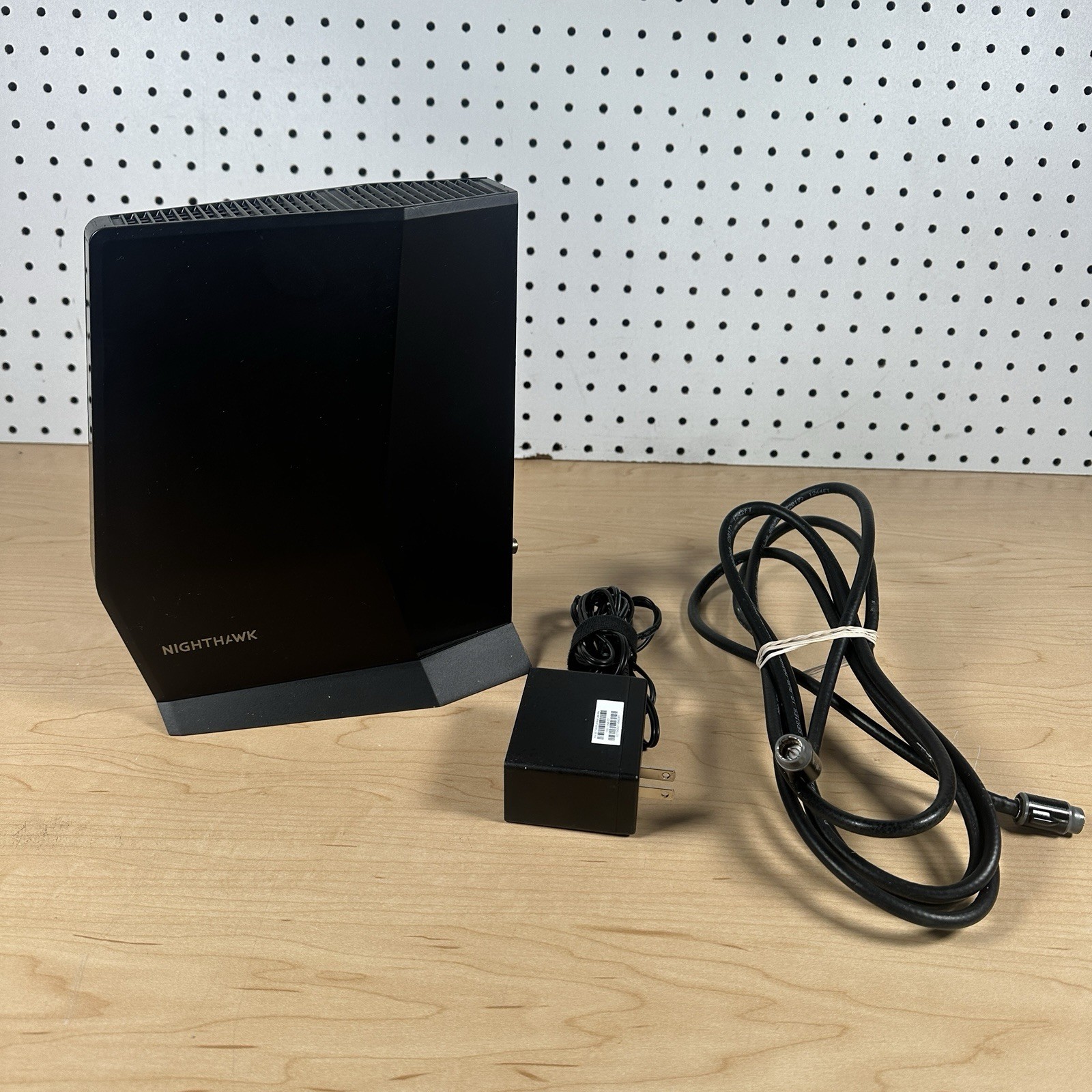 NETGEAR Nighthawk AX 2700 Modem Router (CAX30S) DOCSIS 3.1 WiFi 6 Cable Modem 