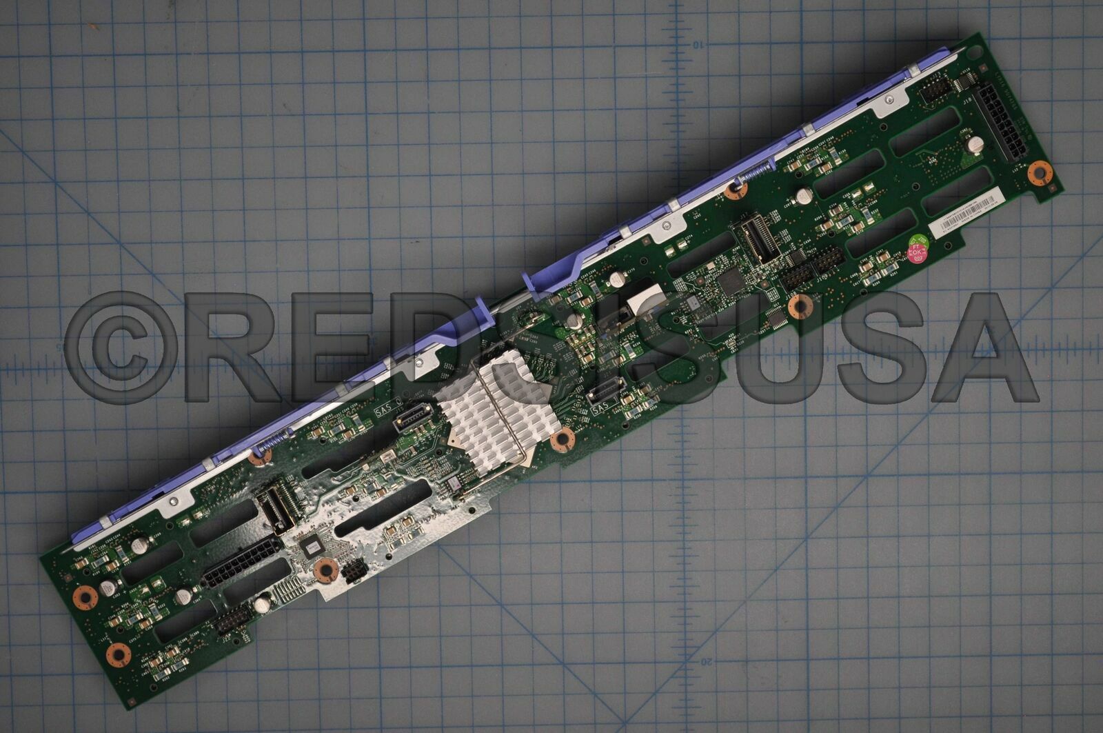 IBM SAS/SATA Large Form Factor LFF Hard Drive Backplane for System x3630 69Y5603