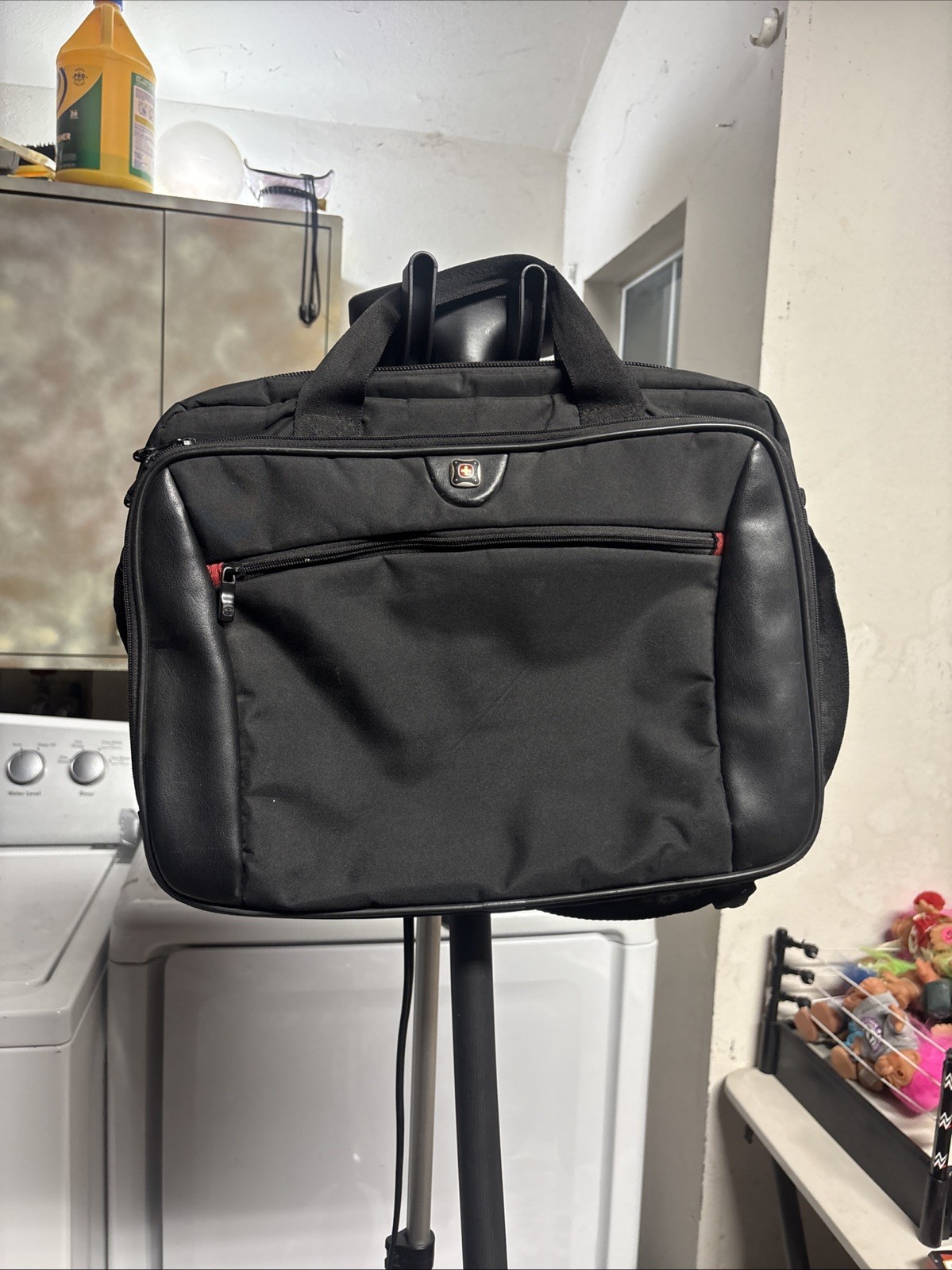 Wenger Mainframe 15 in Laptop Briefcase Black/Gray Padded Partitions