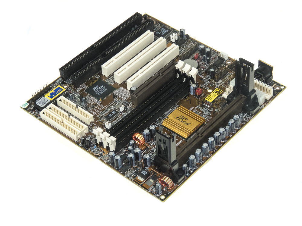 Motherboard PC CHIPS M726 SOCKET SLOT1 SDRAM AGP ISA PCI Baby-AT