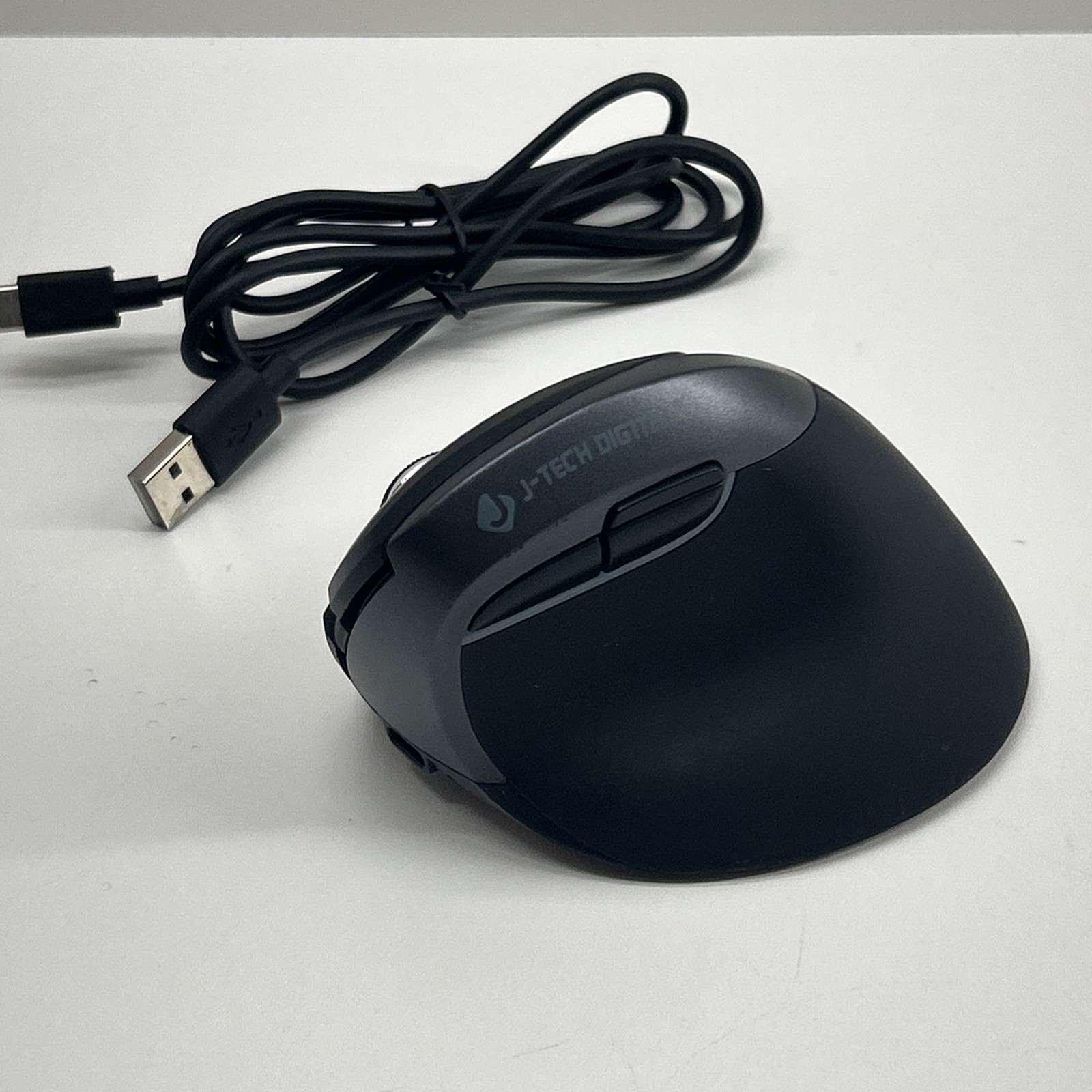 J-Tech Digital Wireless Vertical Ergonomic Mouse V628m for Small Hands 1600 DPI