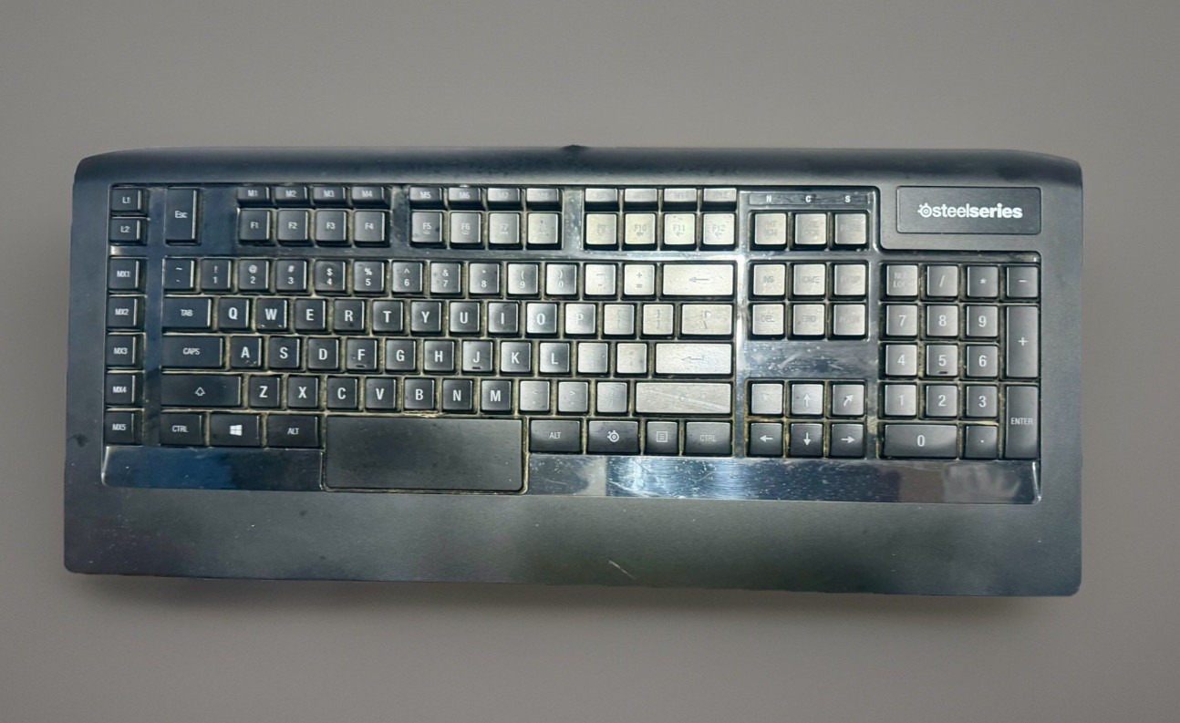 SteelSeries Apex [RAW] 64121 Wired Keyboard Gaming Keyboard USED