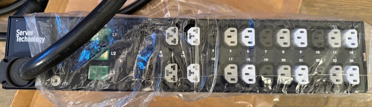 Server Technology C2S24SP-YCLN5D6 PRO2 Switched PDU 24 Outlet 208V 30A L21-30P