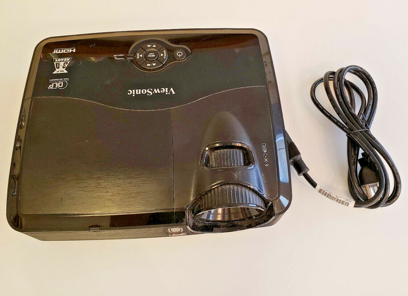 ViewSonic PJD5233 DLP Projector 2700 ANSI Lumens HDMI 1080p HD 120 Hz 3D-Ready