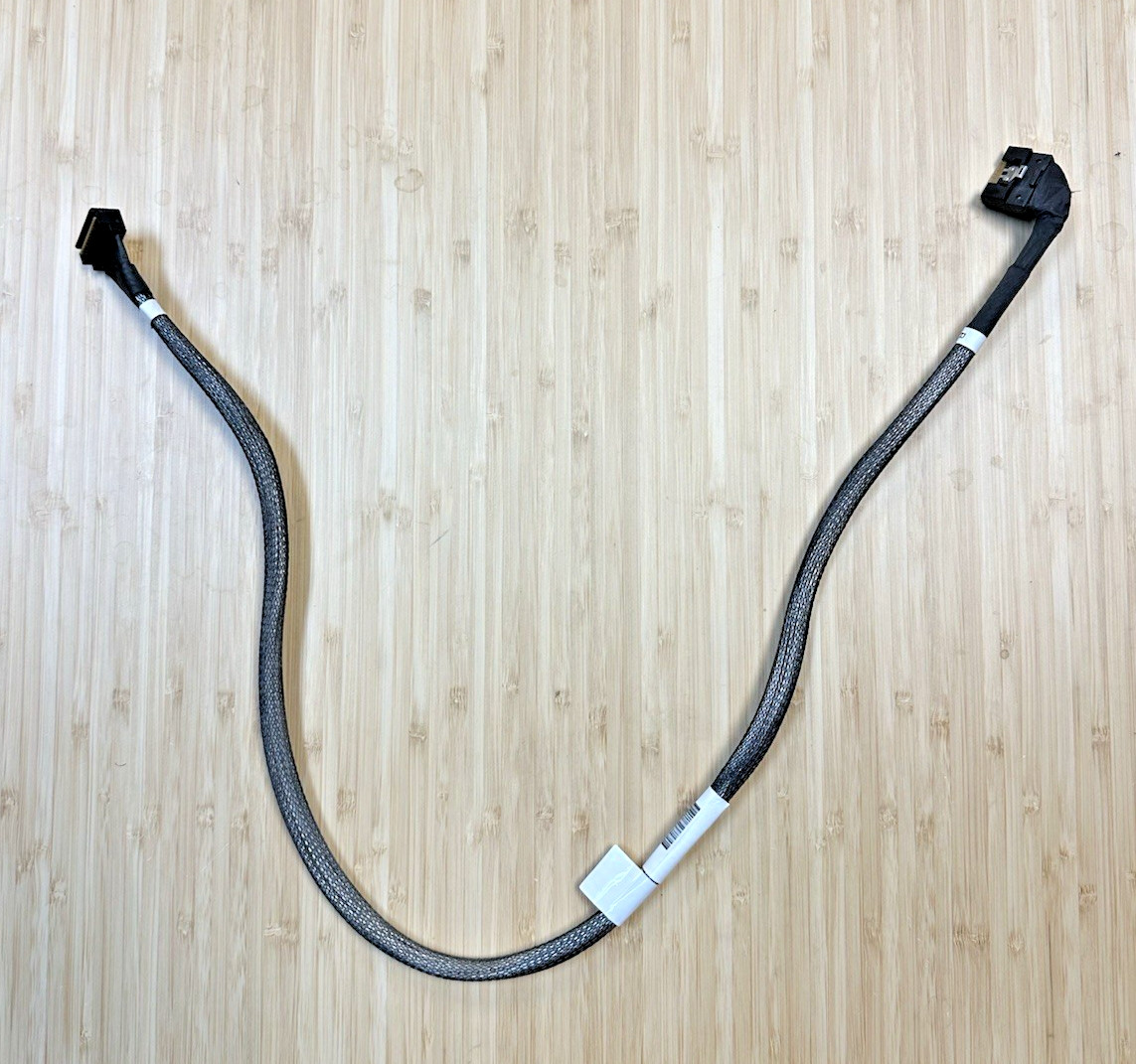 HPE DL325 Gen11 8SFF to Type-O OCP3 Controller/RAID Tri-mode Cable P60157-001