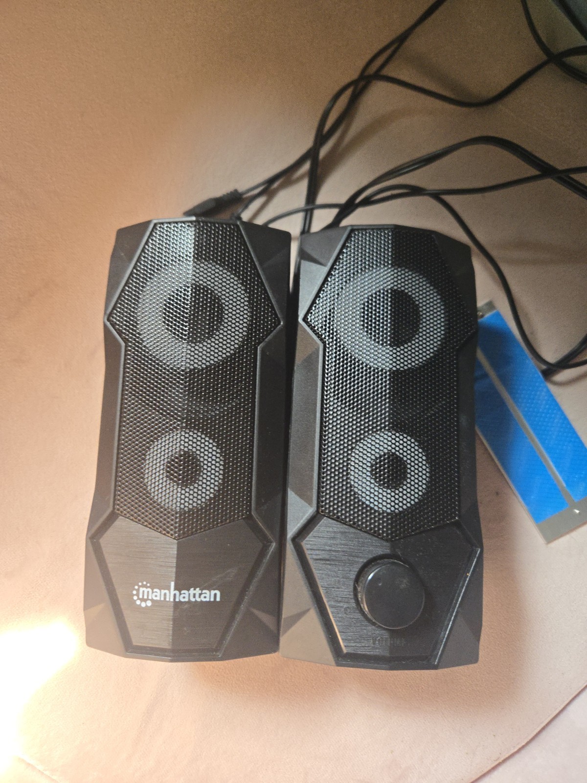 Manhattan 161435 Wired 2.0 Channel Computer Speakers Pair Set, Black