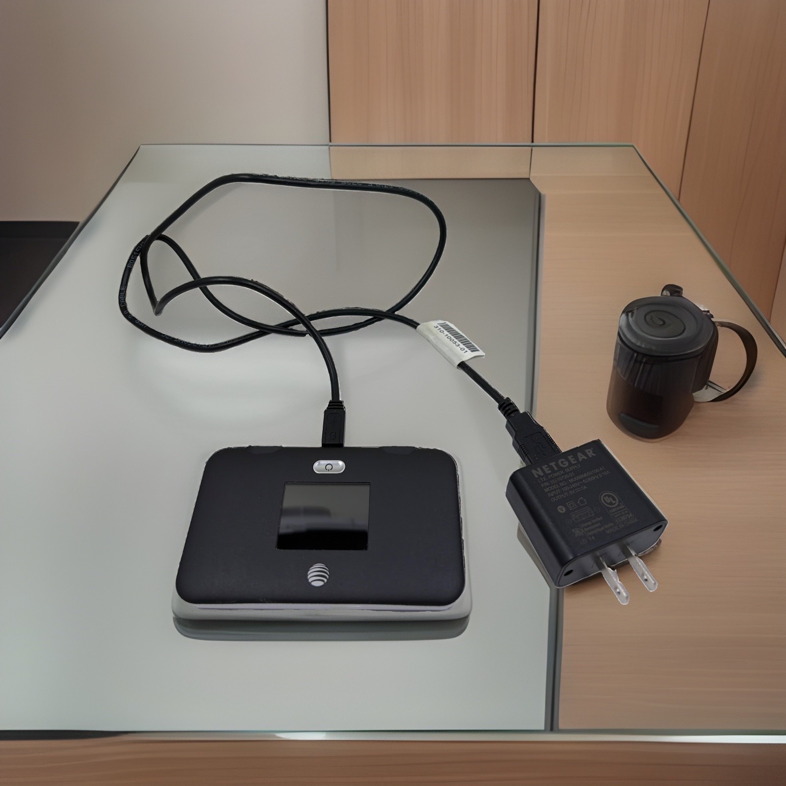 Netgear Unite Express 2 (Model: AirCard 797S) AT&T 4G LTE Mobile WiFi Hotspot VG