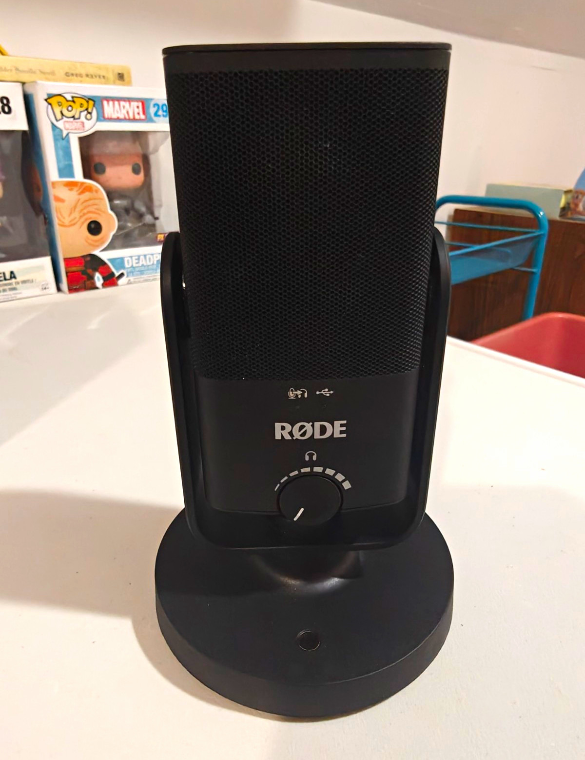 Rode NT-USB Mini USB-C Cardioid Condenser Mic Black With Magnetic Stand 3.5mm