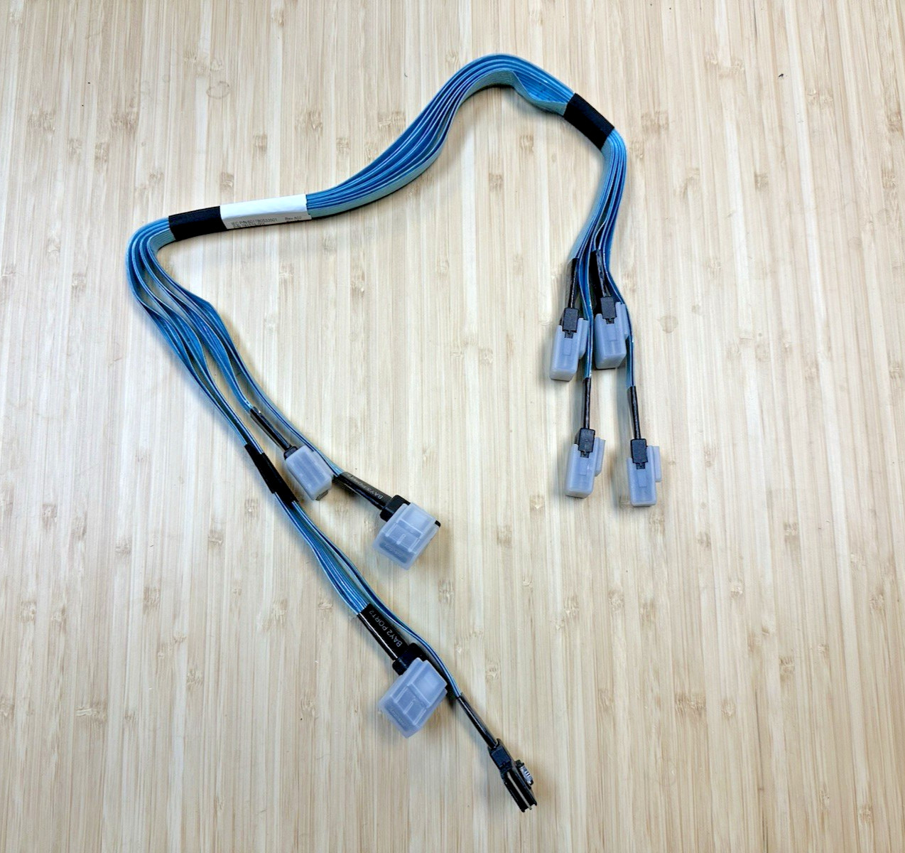 HPE 781579-001 4x4 Mini-SAS Cable From SAS Expander To SFF Cage 784629-001