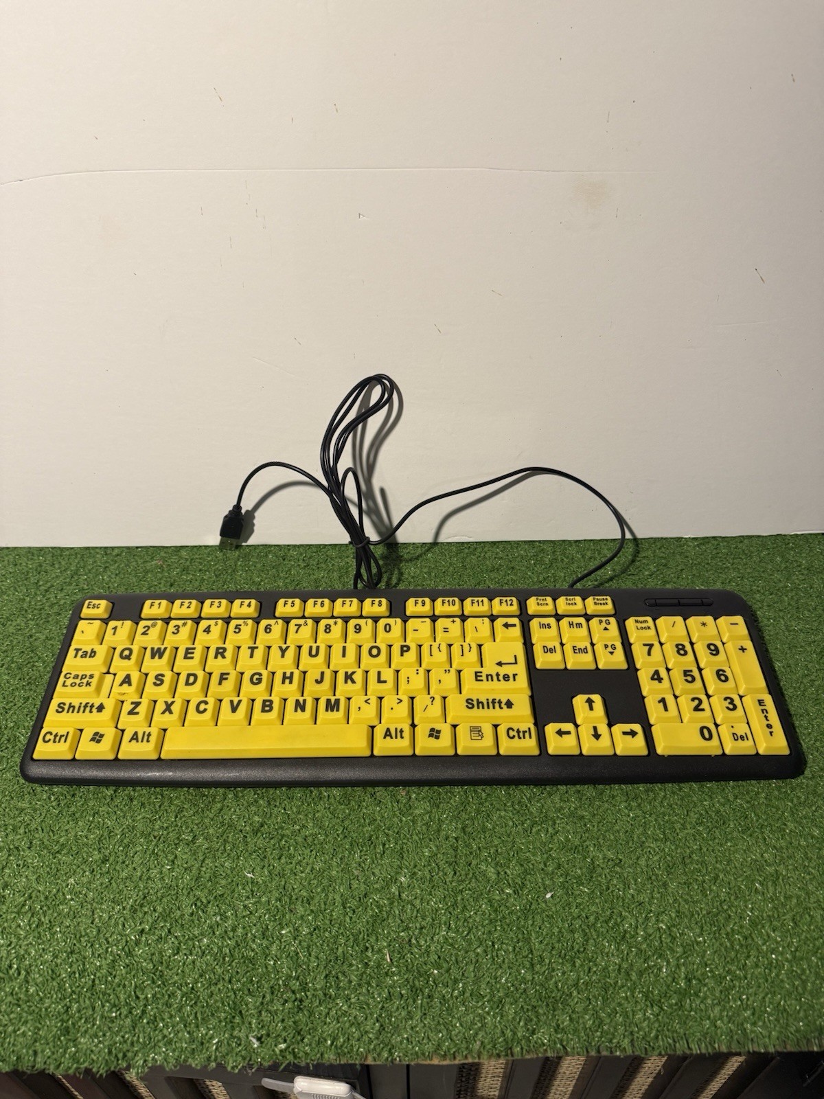 Ex Eyes Keyboard Large Print Yellow Keys Model #: KL-306B TESTED