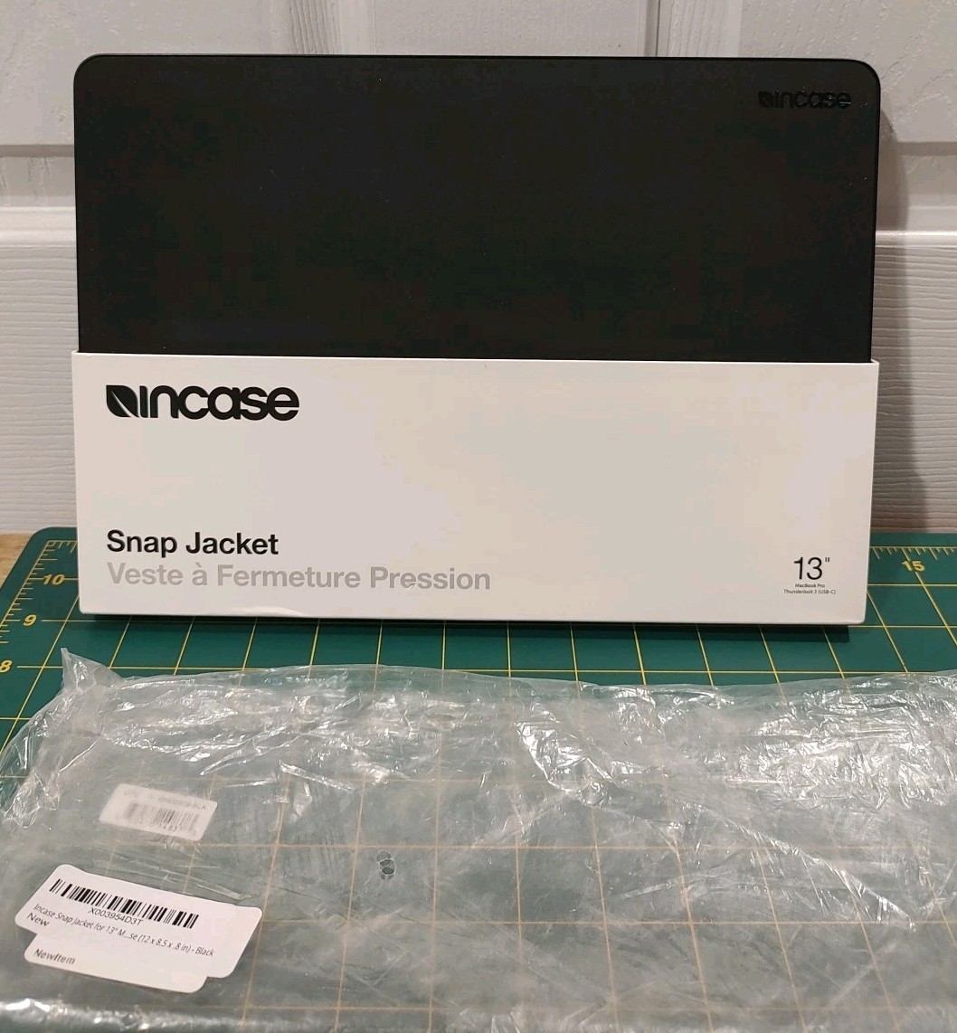Incase Snap Jacket for 13" MacBook Air – BLACK Hard Shell Case – New