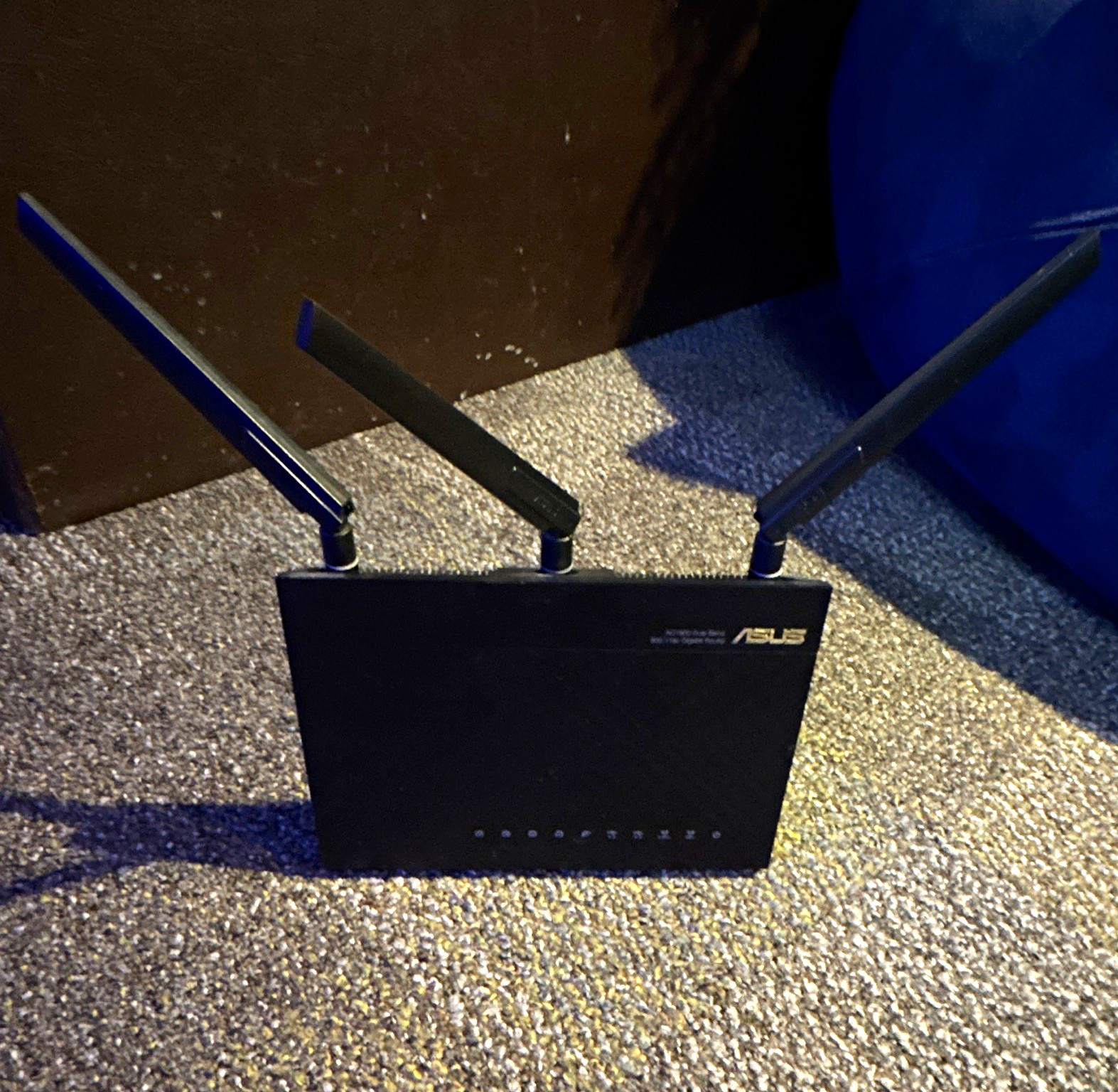 ASUS RT-AC1900P AC1900 Dual Band Gigabit Router 4-Port USB 3.0 WPS