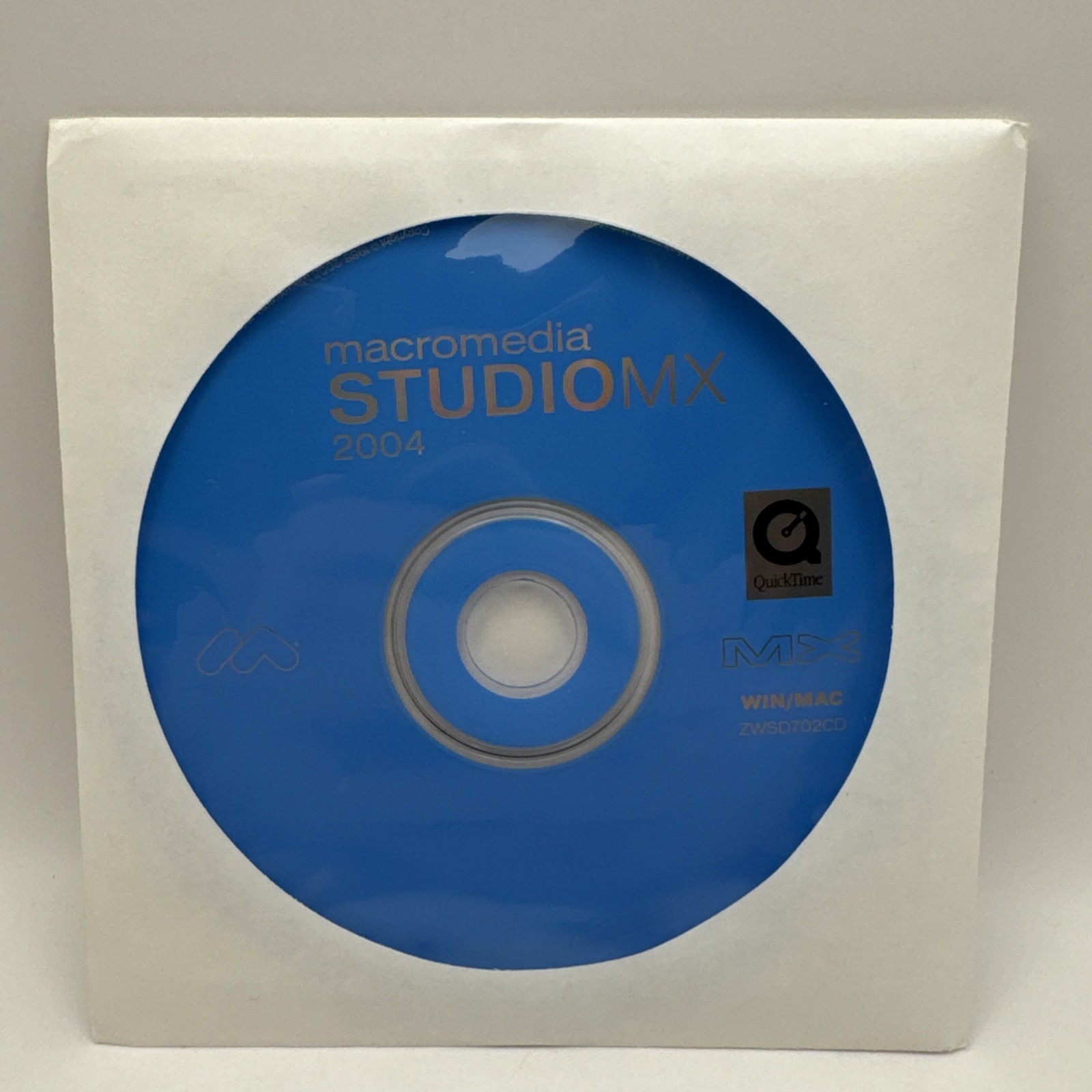 Macromedia Studio MX 2004 - Windows/MAC CD - With Serial Number
