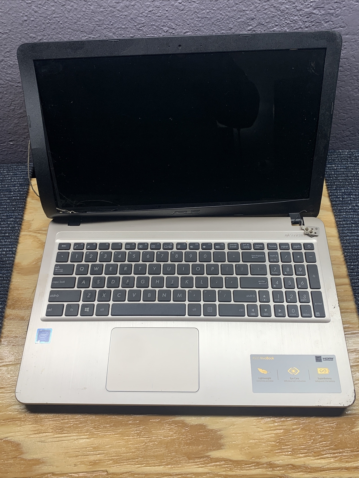 Asus VivoBook R540N Intel Celeron N3350 1.10GHz  15.6"