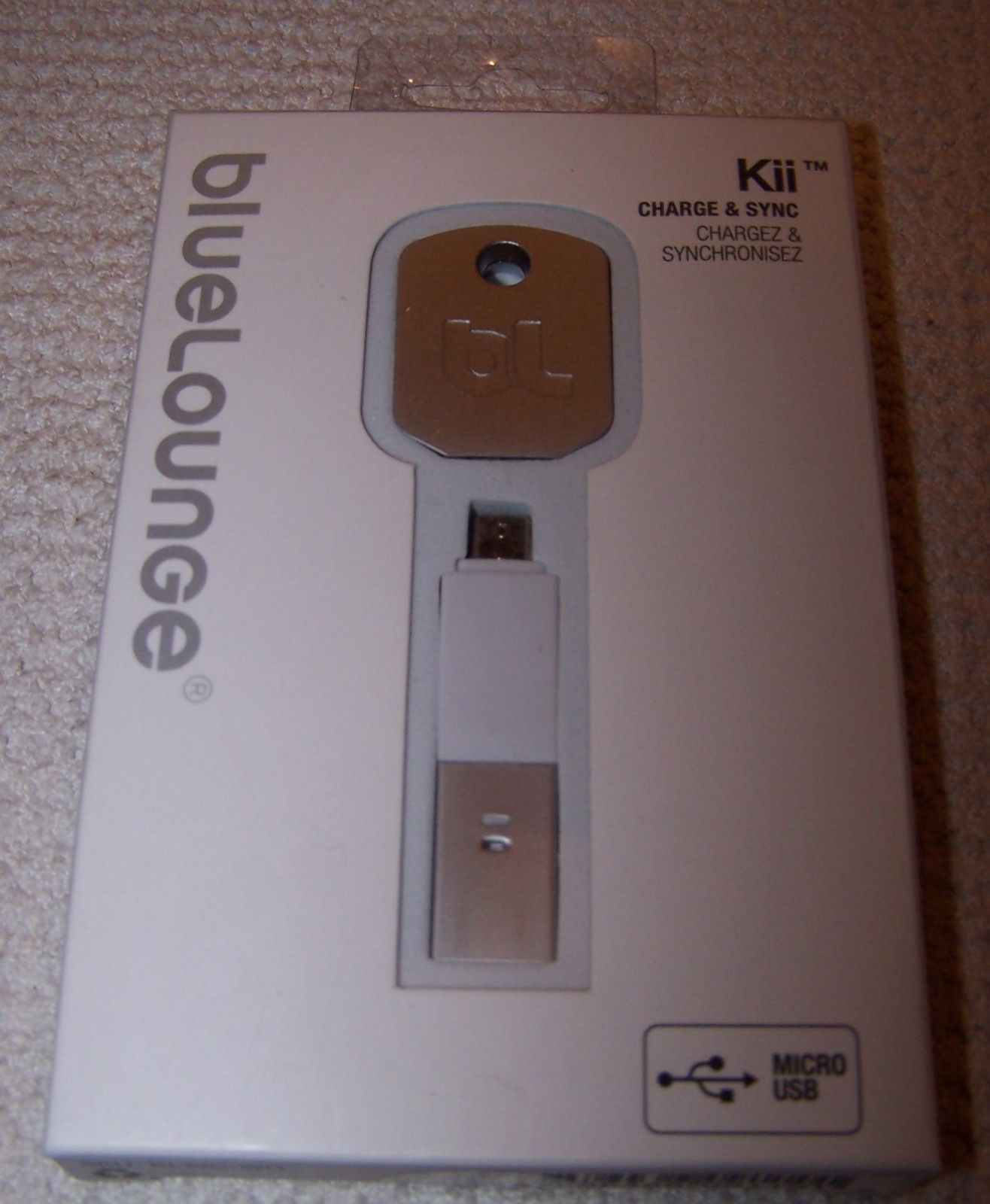 Bluelounge Kii - Lightning/Micro USB Keychain Charger WHITE (KI-MC-WH) ~ NWT $40