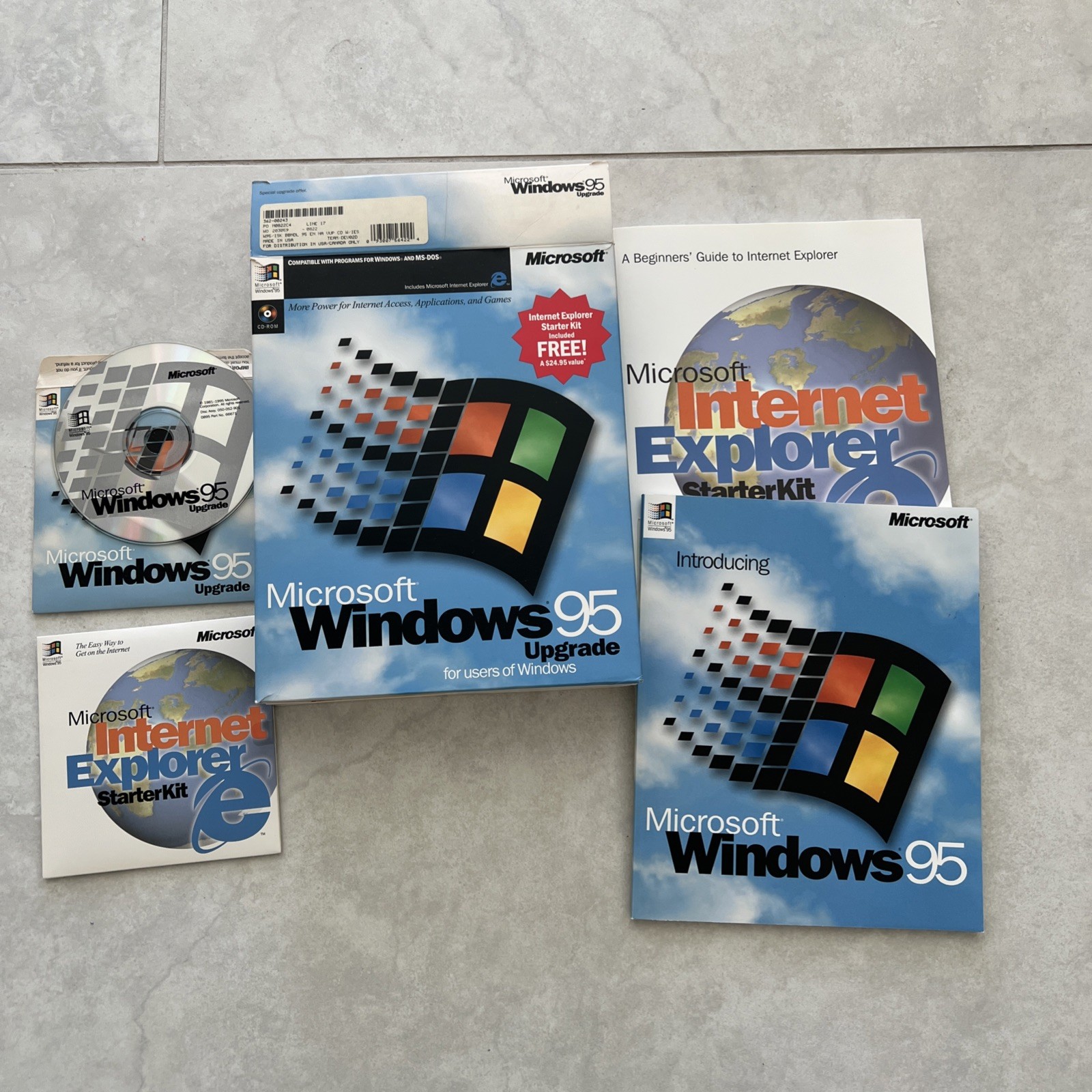 Microsoft Windows 95 Upgrade CD-ROM & Internet Explorer Starter Kit. New Sealed