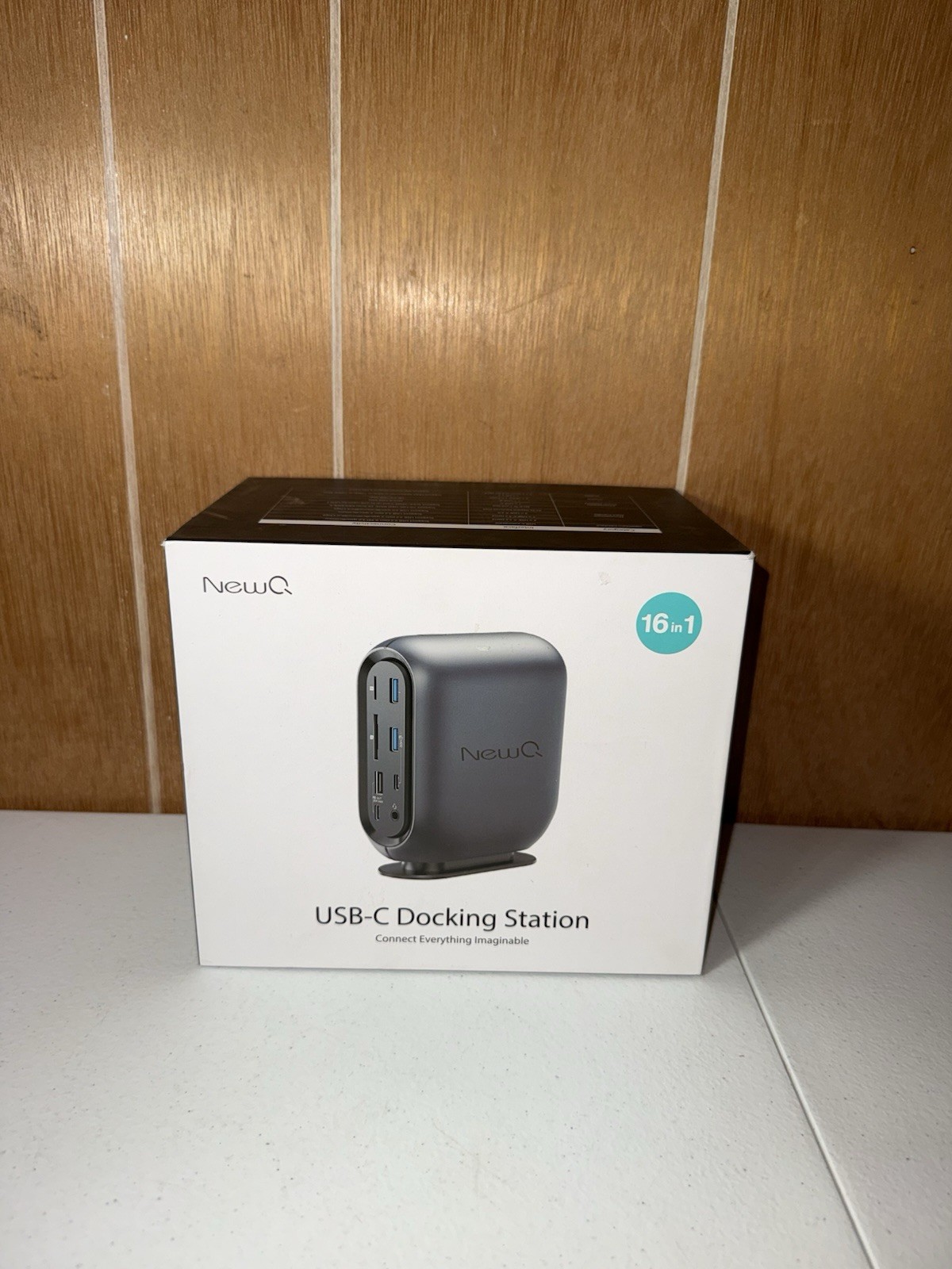 New NewQ  Triple Display Full Functional 16-in-1 USB-C Docking Station - Grey