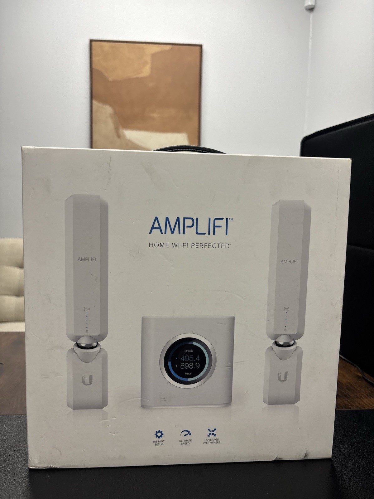 Ubiquiti AmpliFi HD Mesh Wi-Fi System Router and 2 Mesh Points