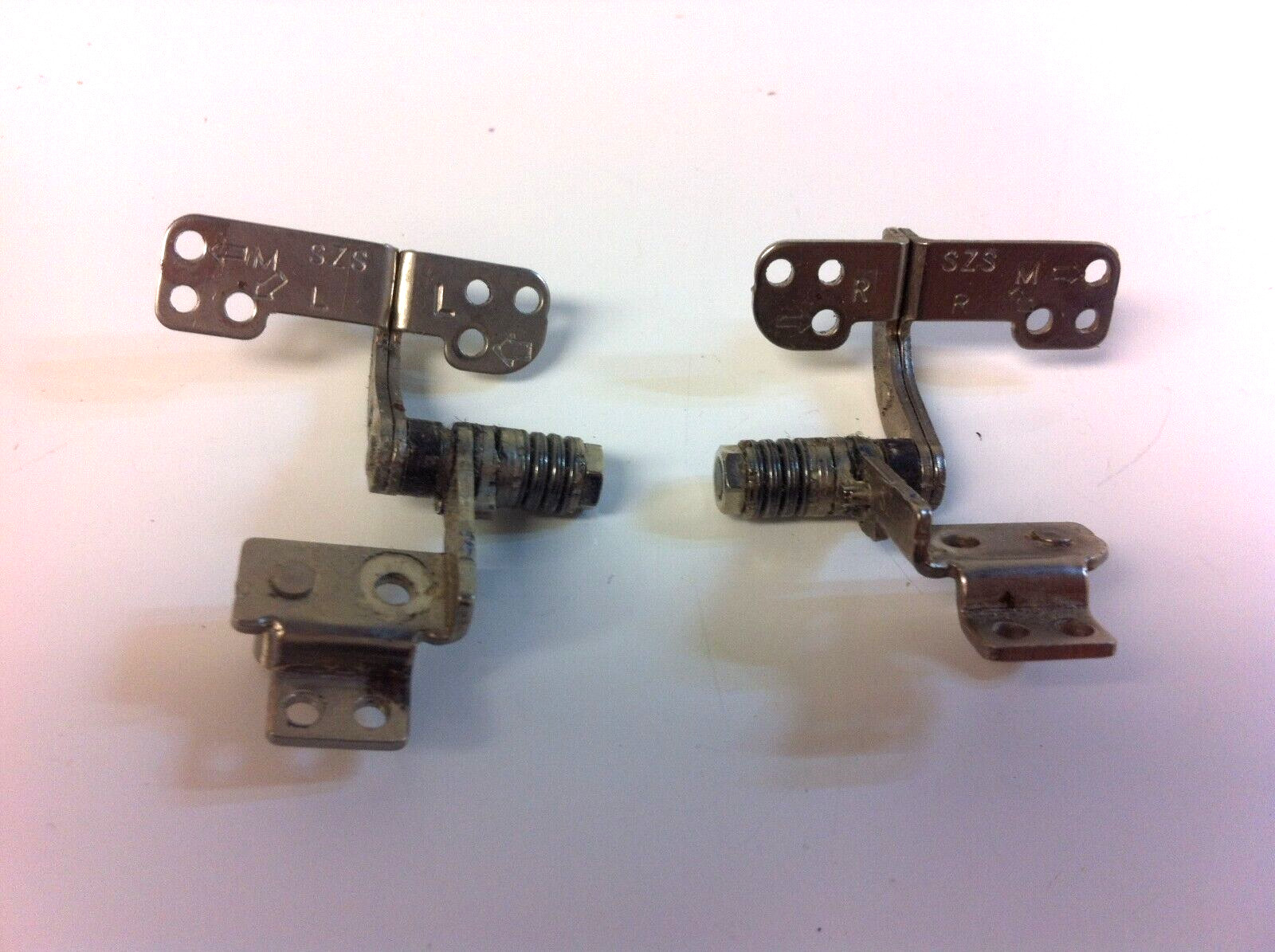 Genuine Samsung NP-R540 R530 Hinges Set Left & Right 119