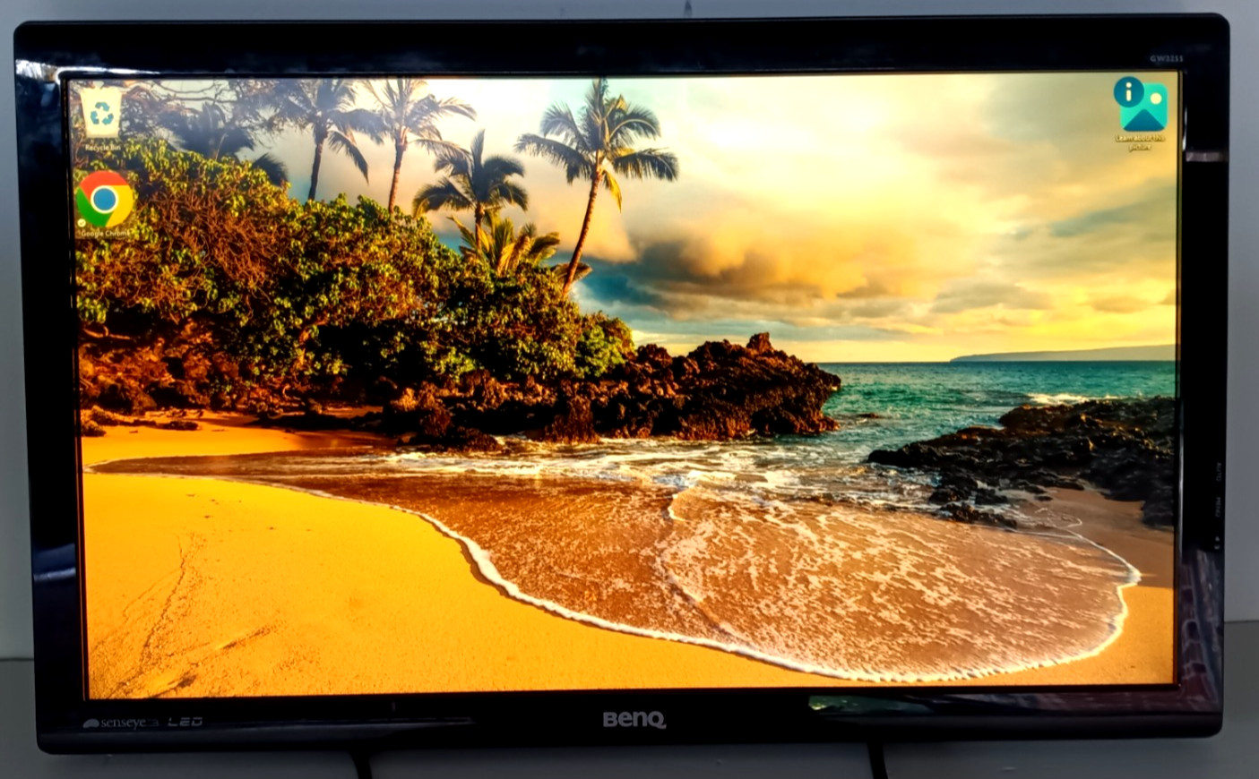 BenQ GL2250-B 21.5-inch Widescreen LED-Backlit LCD Monitor W/ Full HD resolution