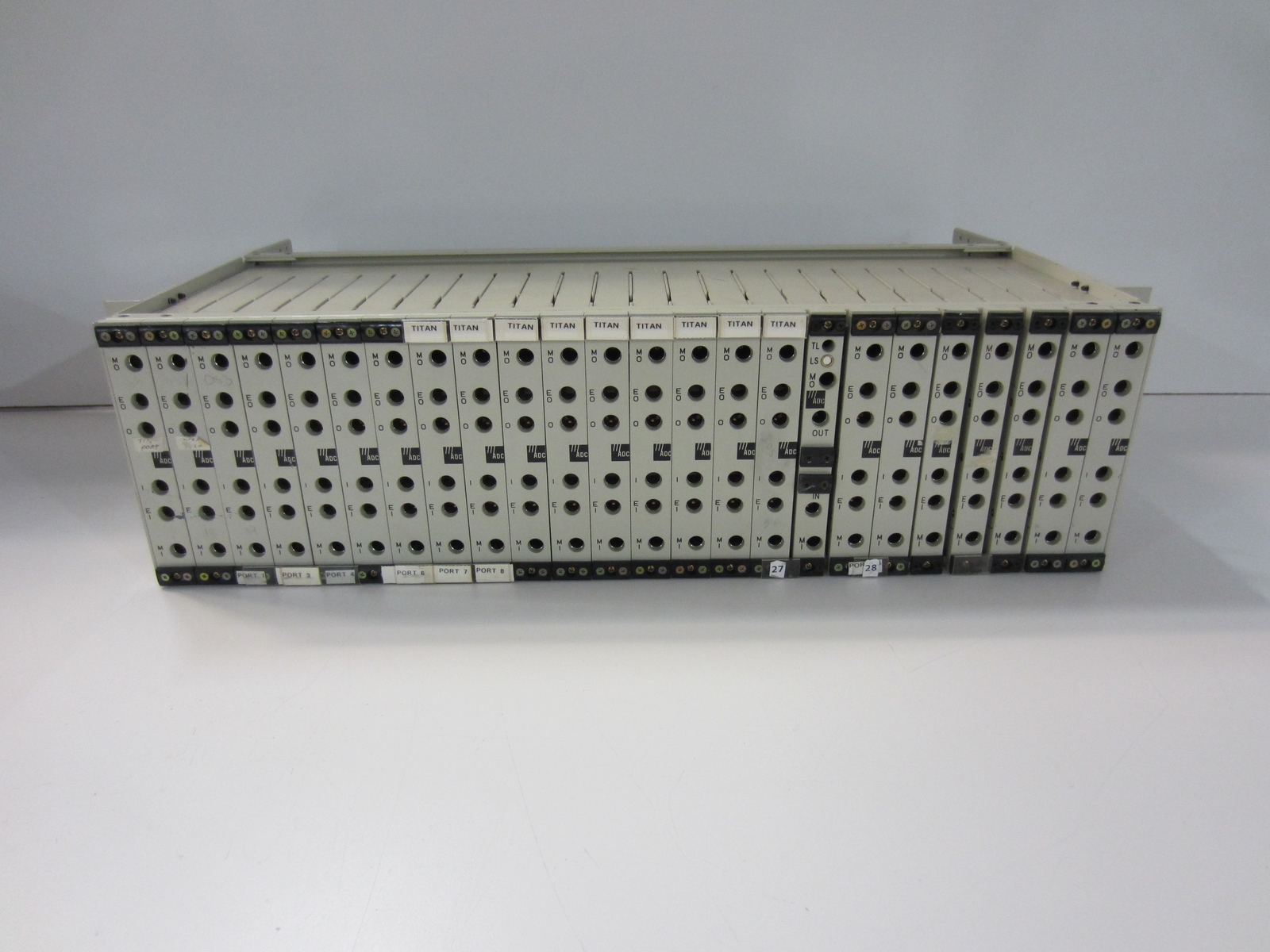 ADC DSX4H-W3C 24-Termination Loaded Rear DSX-3 Chassis CHAS DS3 RX 24/24 STD-BNC