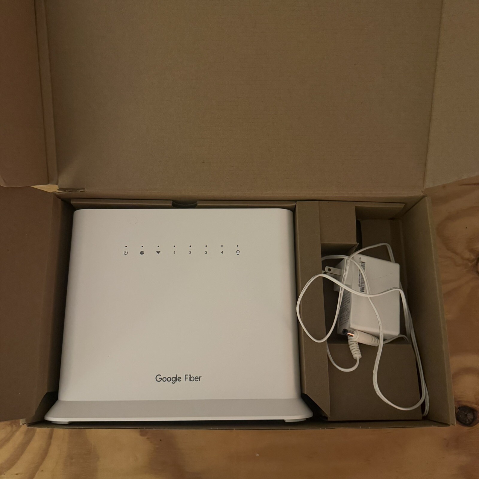 Google Fiber WiFi 6 Router  Cords 2023 Model  GRAX210T Open Box G2U