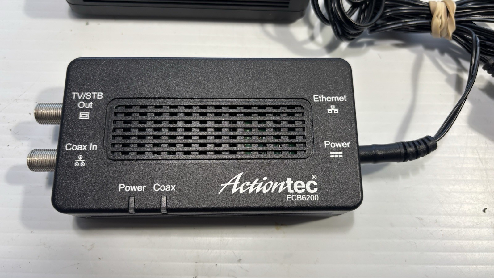 Actiontec ECB6200  MoCA 2.0 Giga-bit Network Adapter (2-Pack) + power supplies 