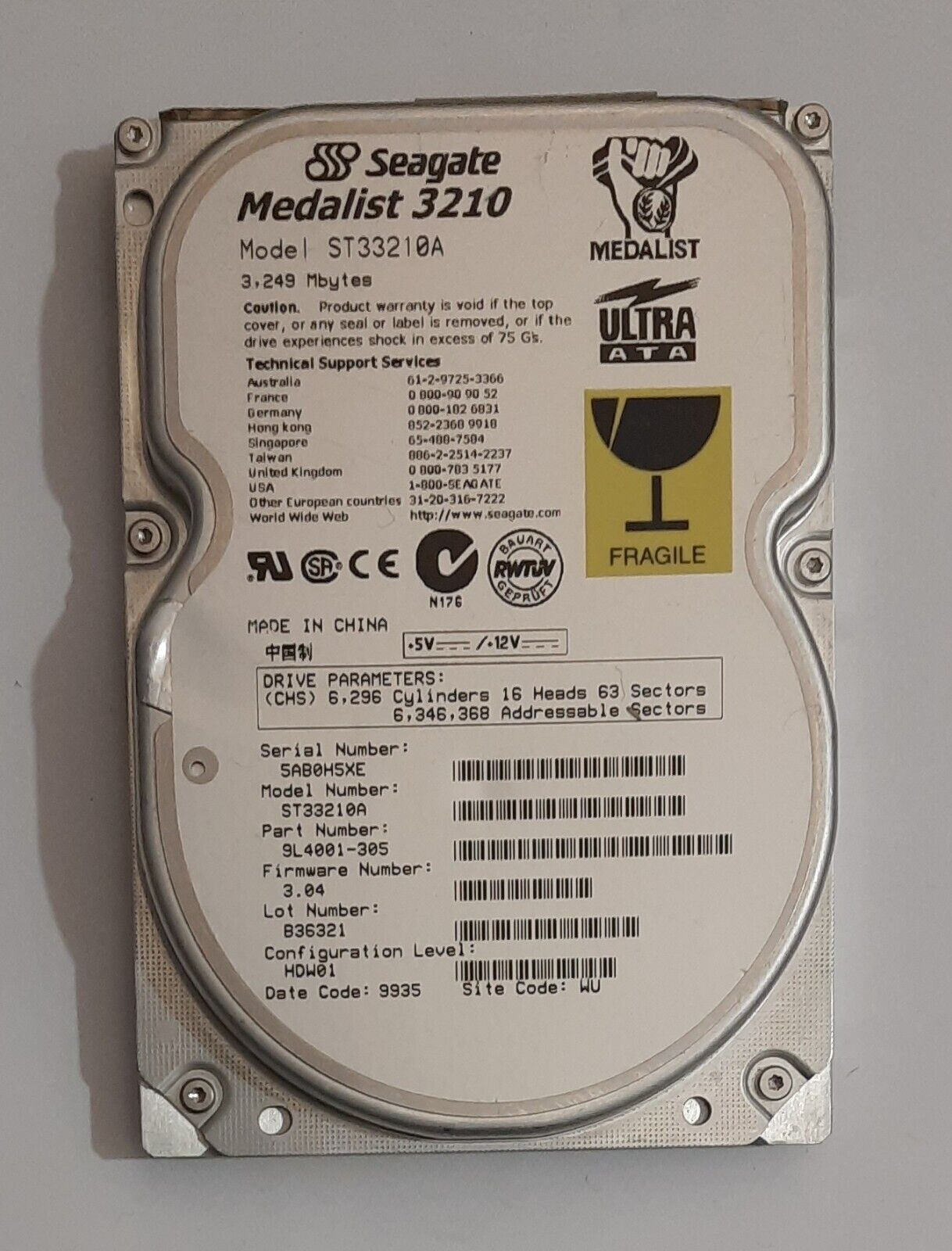 Seagate ST33210A IDE (Medalist 3210, 3.2GB, Retro, 1999) Hard Drive