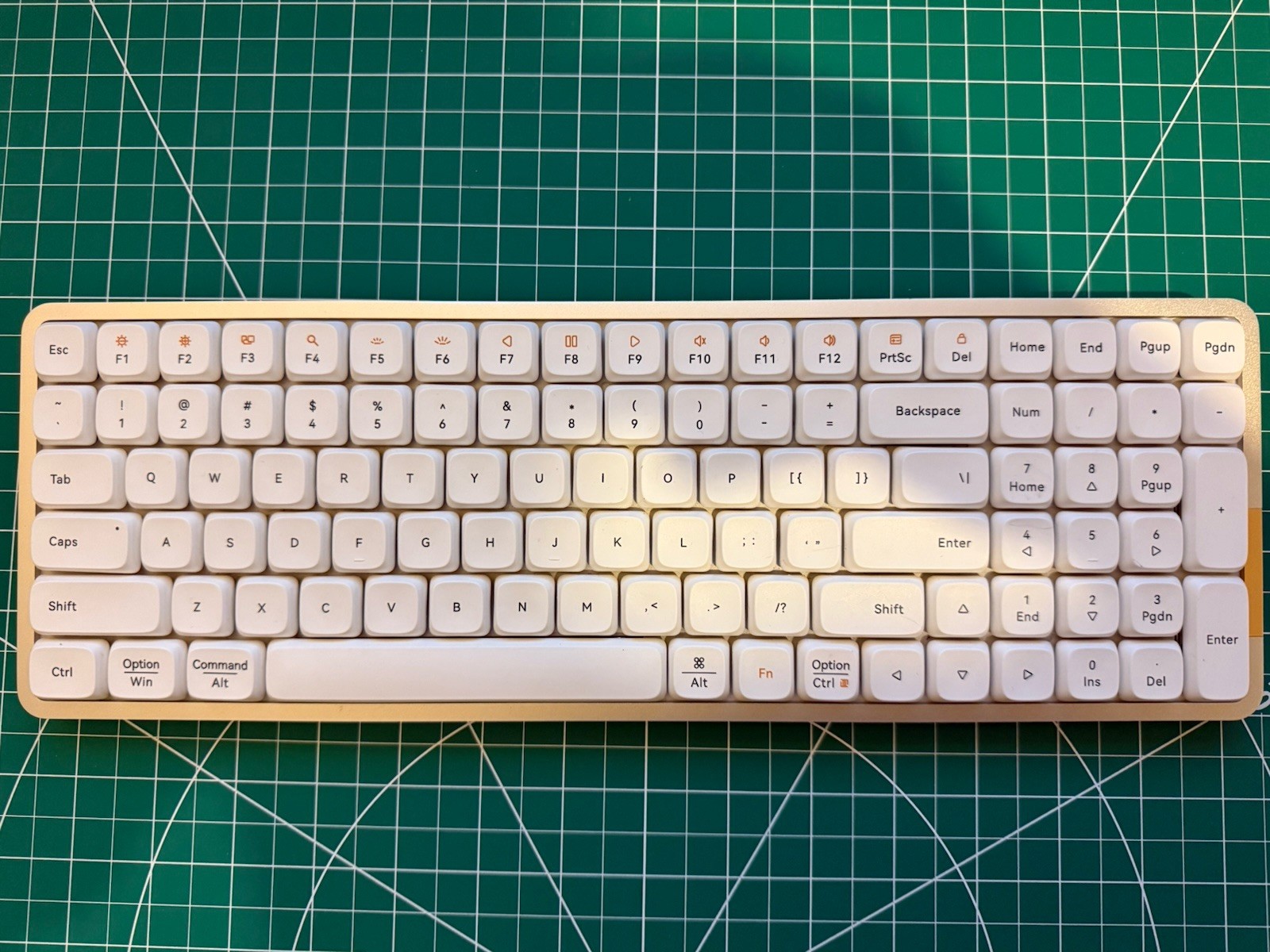 LOFREE Flow Wireless Mechanical Keyboard White Model: OE919 (Tested)