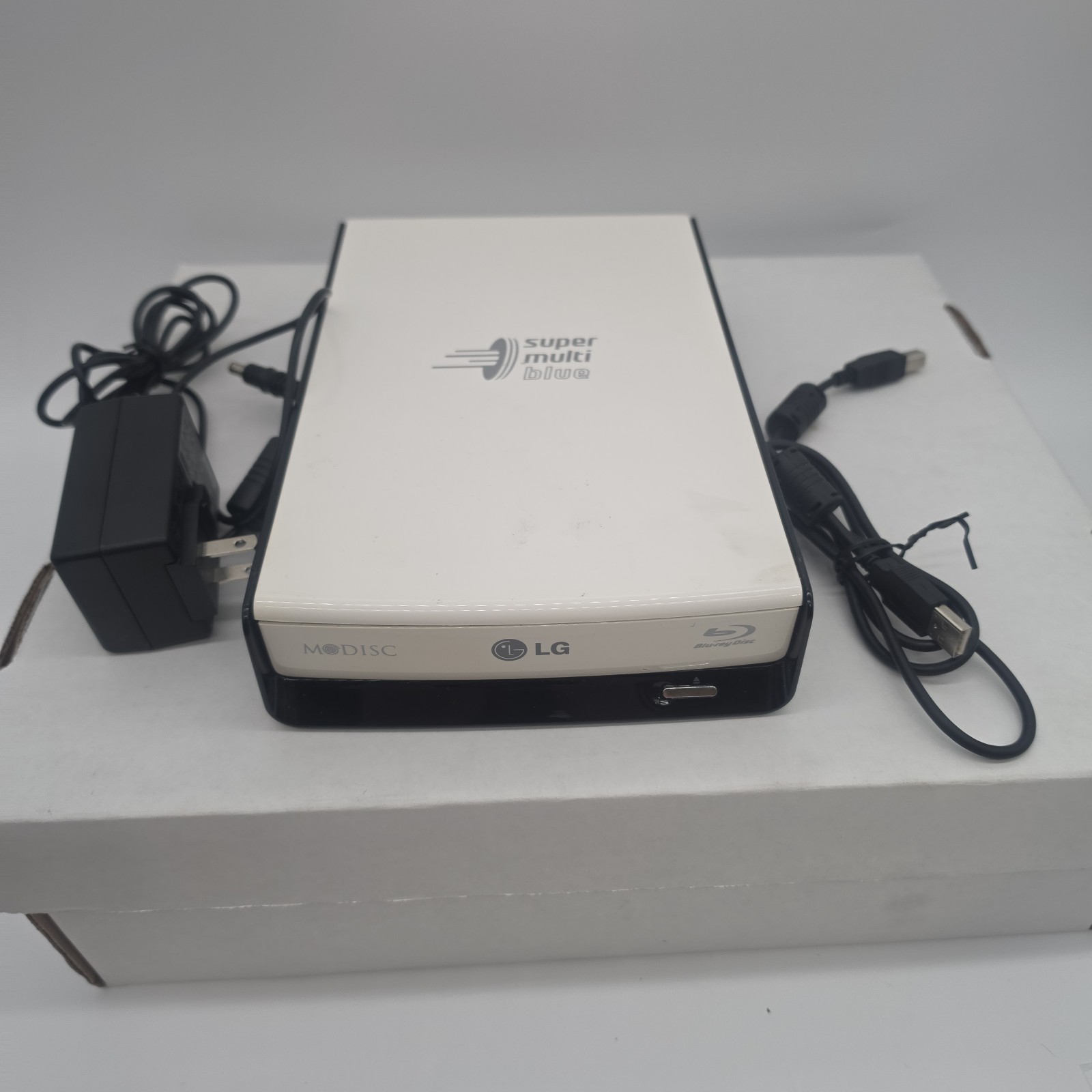 LG BE12LU38 External USB Blu-ray Disc Rewriter Super Multi Blue M-DISC Reader