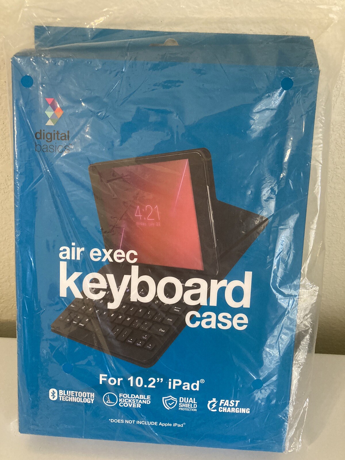 NEW Digital Basics Air Exec Bluetooth Keyboard & Case for 10.2 iPad Tofu White